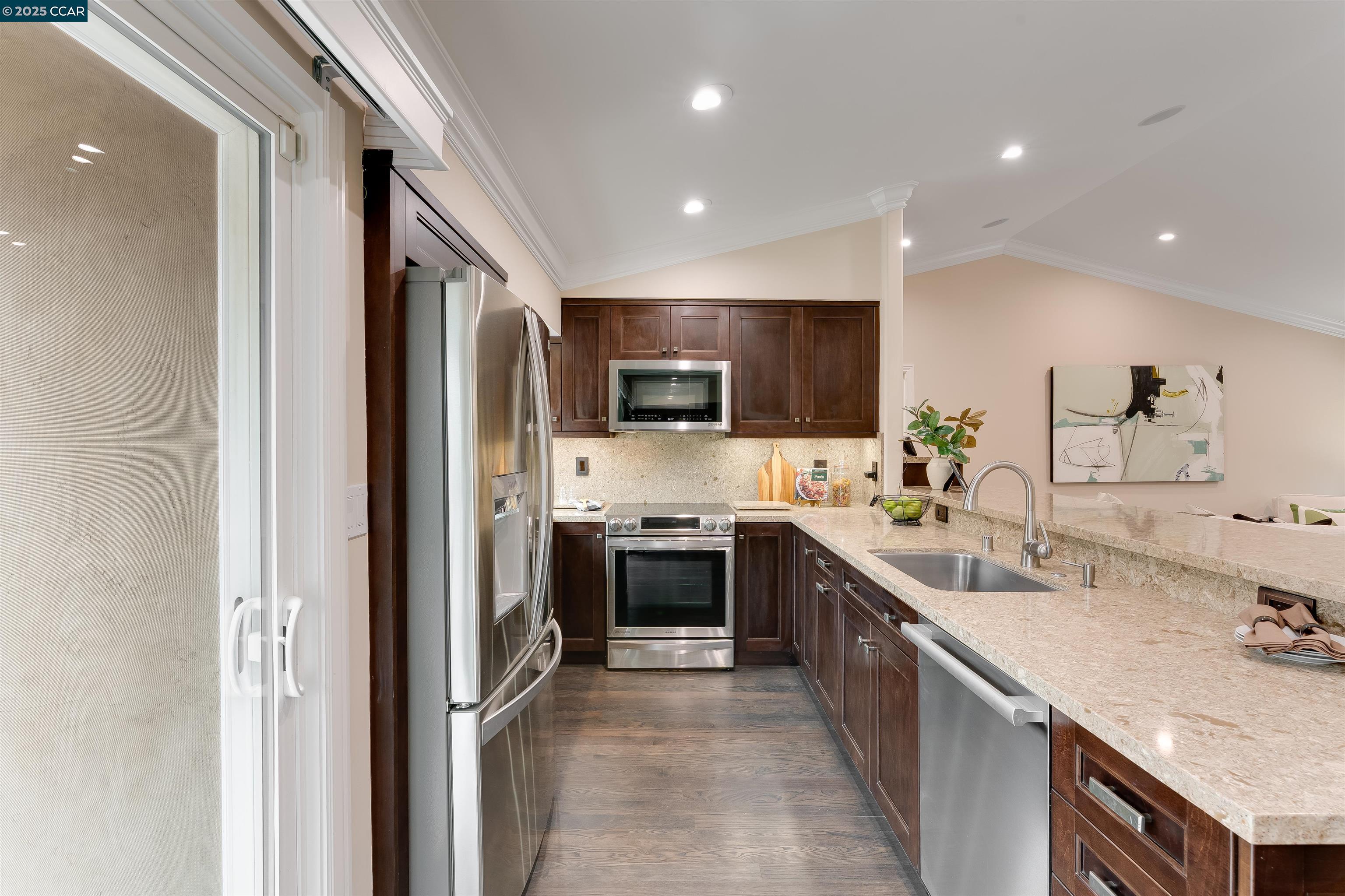 Detail Gallery Image 27 of 58 For 5588 Gonzalez Ct, Concord,  CA 94521 - 3 Beds | 2 Baths