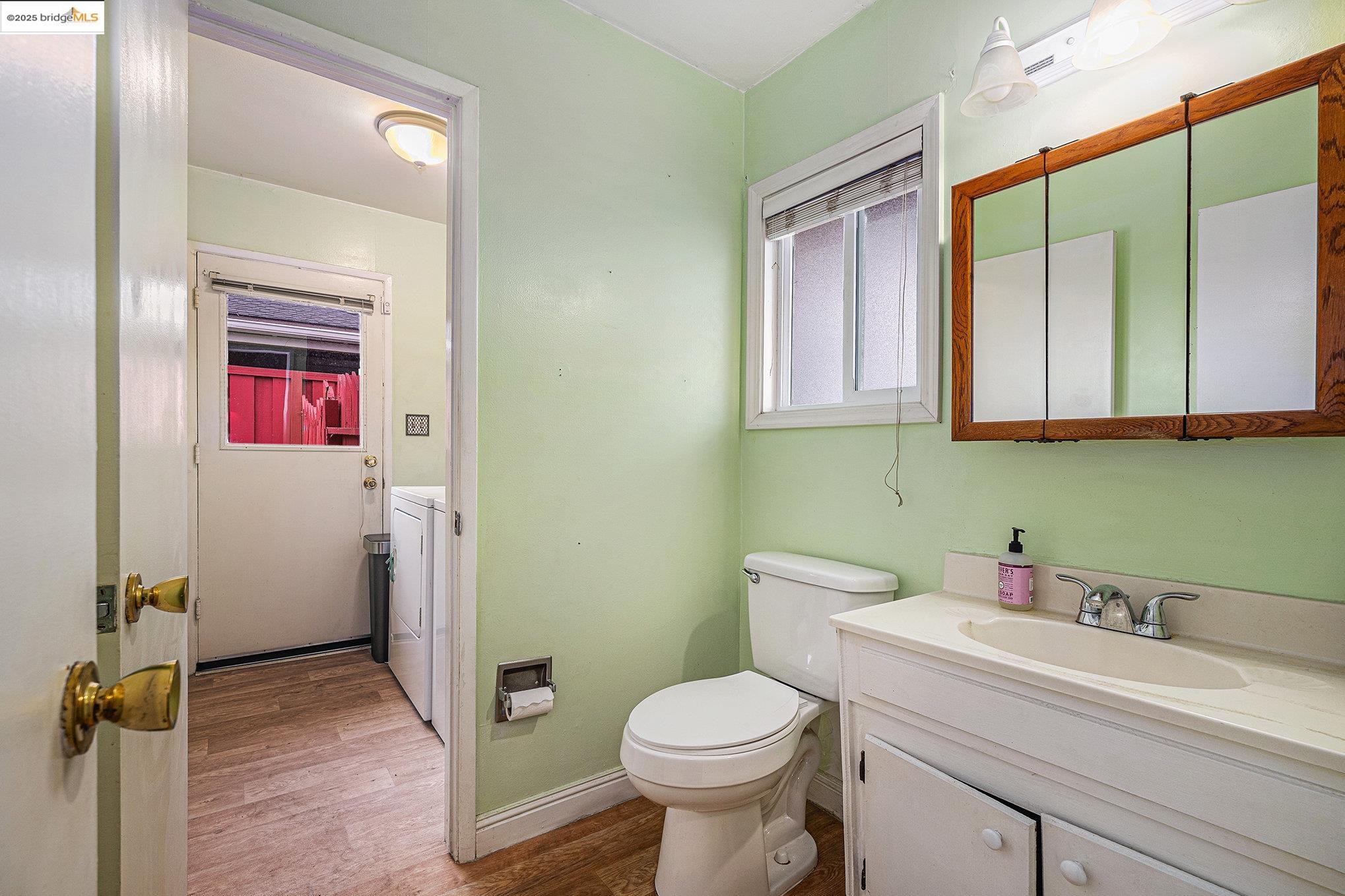 Detail Gallery Image 21 of 27 For 2135 Marsh Ave, Pittsburg,  CA 94565 - 3 Beds | 1/1 Baths