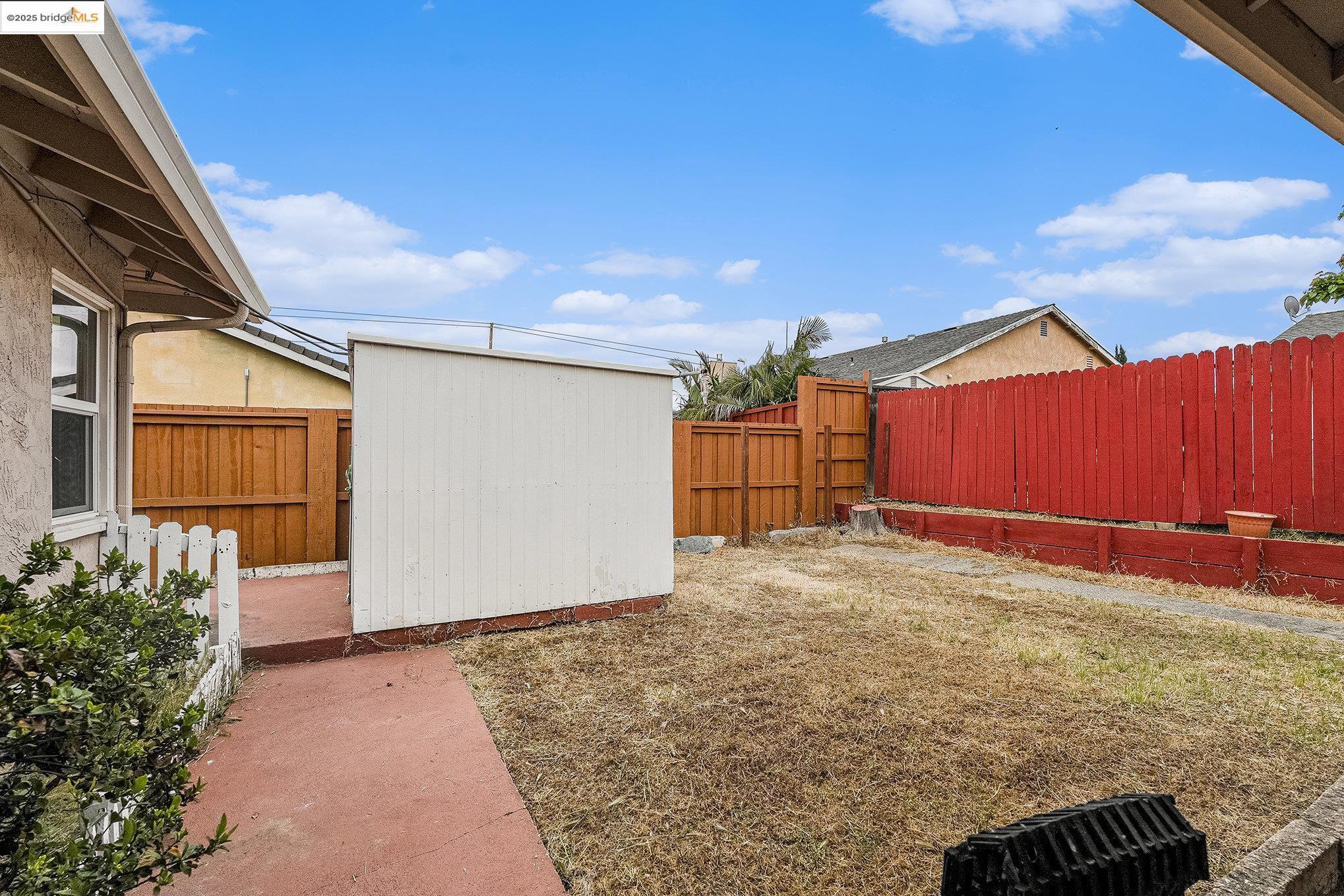 Detail Gallery Image 25 of 27 For 2135 Marsh Ave, Pittsburg,  CA 94565 - 3 Beds | 1/1 Baths