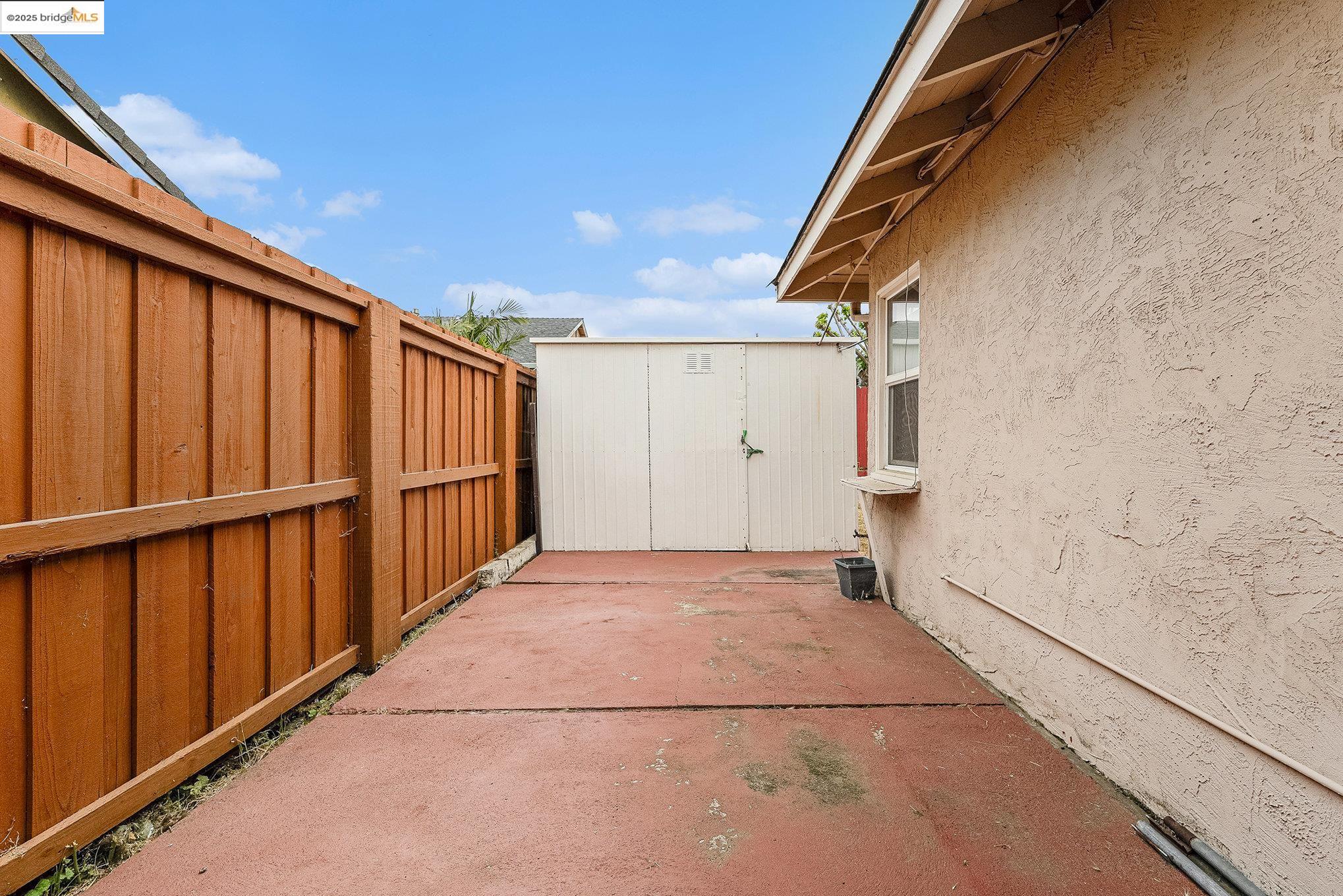 Detail Gallery Image 27 of 27 For 2135 Marsh Ave, Pittsburg,  CA 94565 - 3 Beds | 1/1 Baths