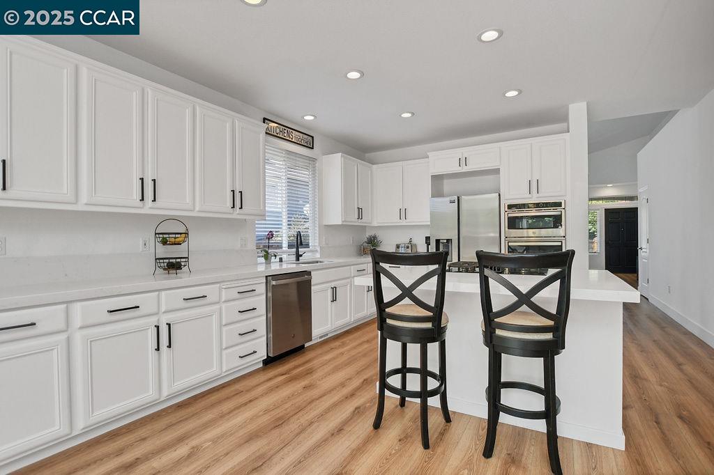 Detail Gallery Image 12 of 32 For 7016 Molluk Way, Clayton,  CA 94517 - 3 Beds | 2 Baths