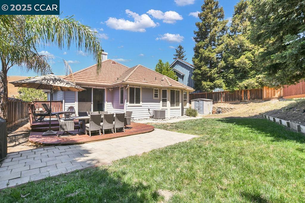 Detail Gallery Image 23 of 32 For 7016 Molluk Way, Clayton,  CA 94517 - 3 Beds | 2 Baths
