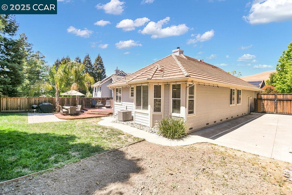 Detail Gallery Image 24 of 32 For 7016 Molluk Way, Clayton,  CA 94517 - 3 Beds | 2 Baths