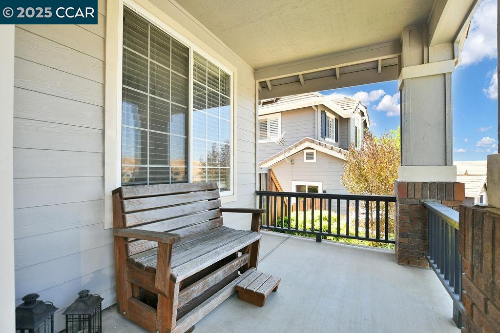 Detail Gallery Image 5 of 32 For 7016 Molluk Way, Clayton,  CA 94517 - 3 Beds | 2 Baths