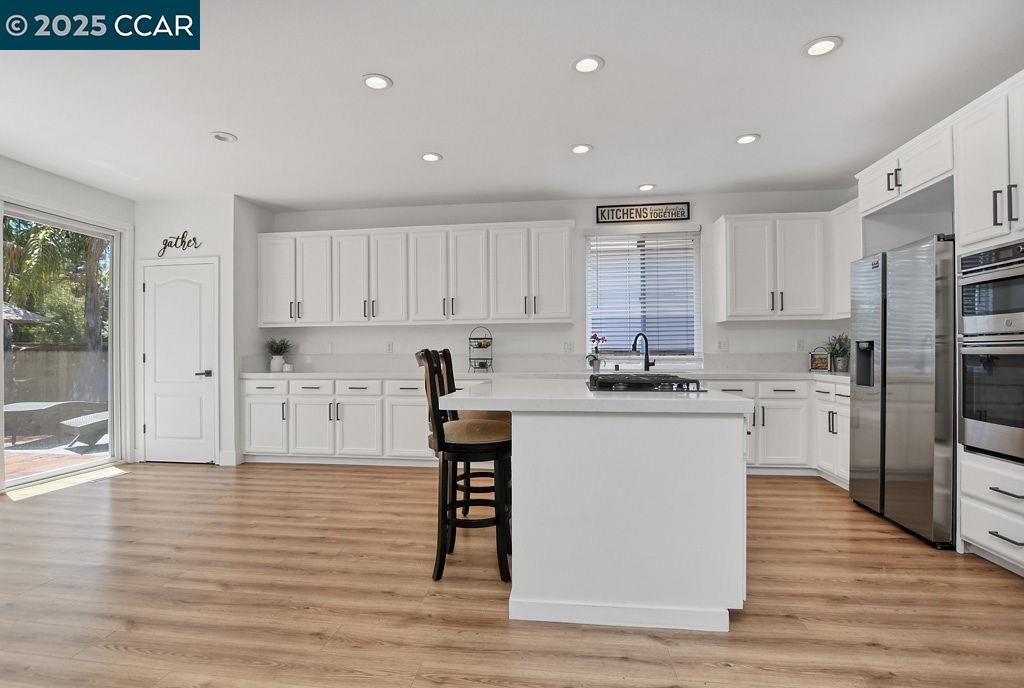 Detail Gallery Image 10 of 32 For 7016 Molluk Way, Clayton,  CA 94517 - 3 Beds | 2 Baths
