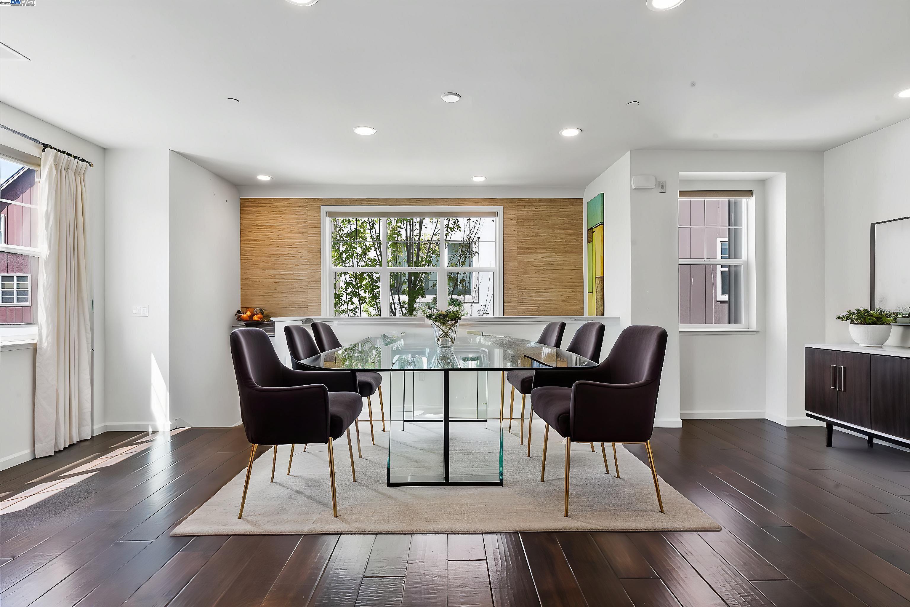Detail Gallery Image 3 of 30 For 2030 Central Pkwy, Dublin,  CA 94568 - 2 Beds | 2/1 Baths