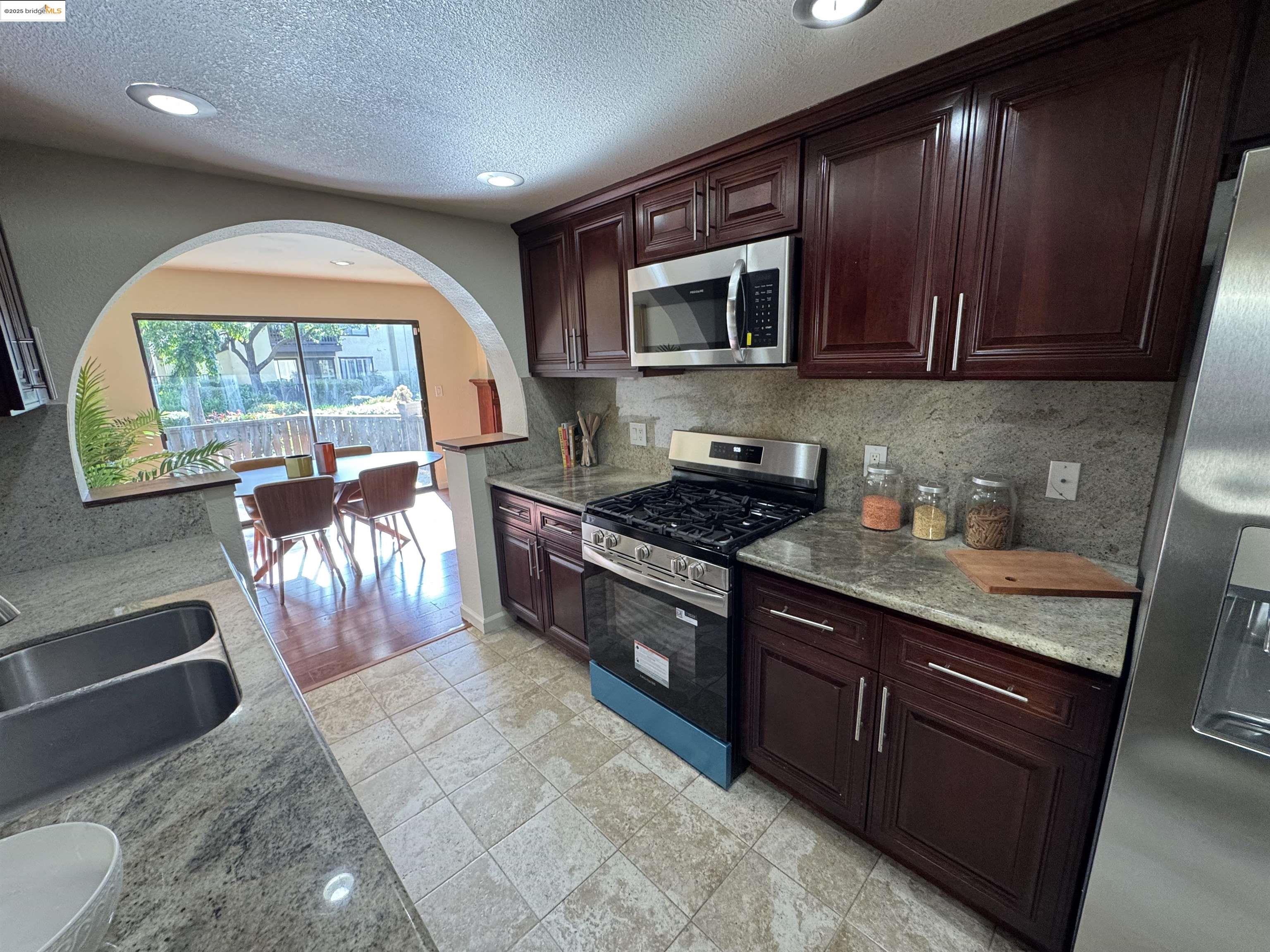 Detail Gallery Image 14 of 40 For 14415 Seagate Drive, San Leandro,  CA 94577-6405 - 3 Beds | 2/1 Baths
