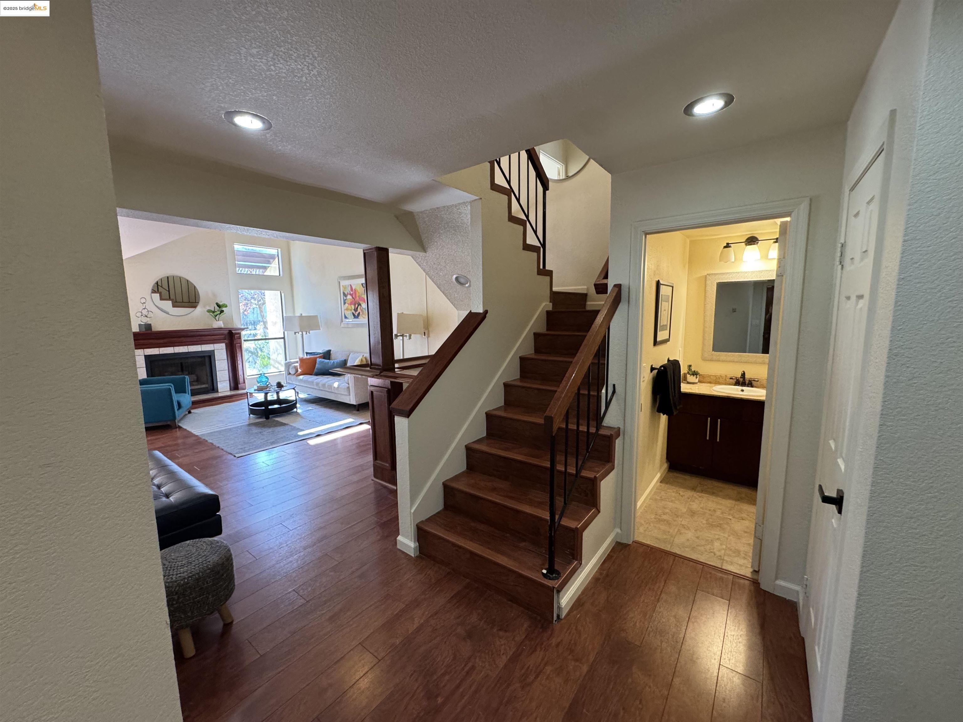 Detail Gallery Image 17 of 40 For 14415 Seagate Drive, San Leandro,  CA 94577-6405 - 3 Beds | 2/1 Baths
