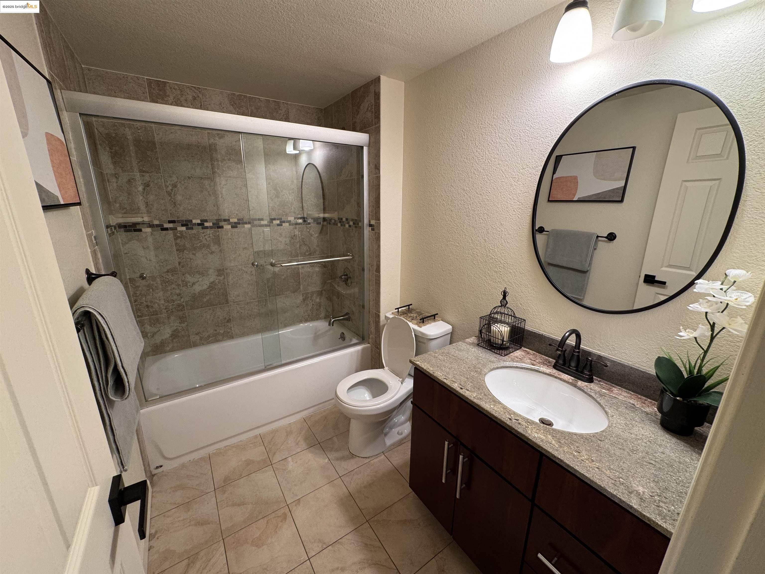 Detail Gallery Image 24 of 40 For 14415 Seagate Drive, San Leandro,  CA 94577-6405 - 3 Beds | 2/1 Baths