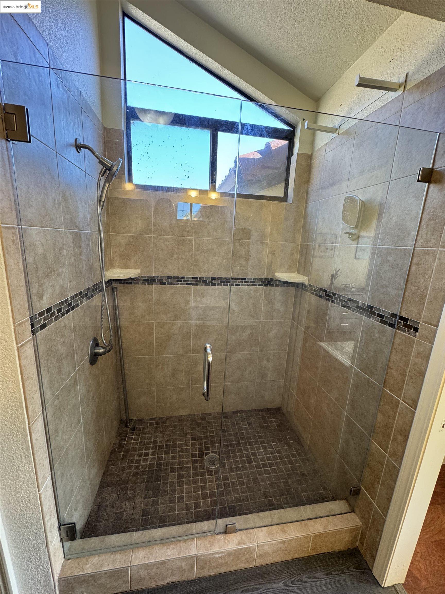 Detail Gallery Image 31 of 40 For 14415 Seagate Drive, San Leandro,  CA 94577-6405 - 3 Beds | 2/1 Baths