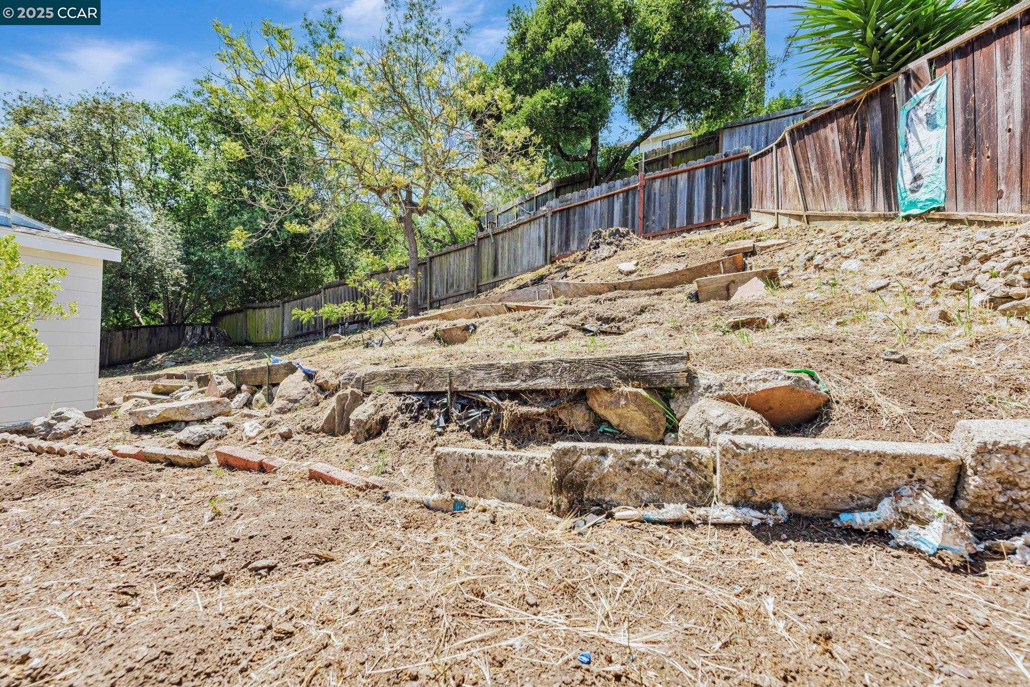 Detail Gallery Image 43 of 47 For 3056 Roxbury Ave, Oakland,  CA 94605 - 3 Beds | 1/1 Baths