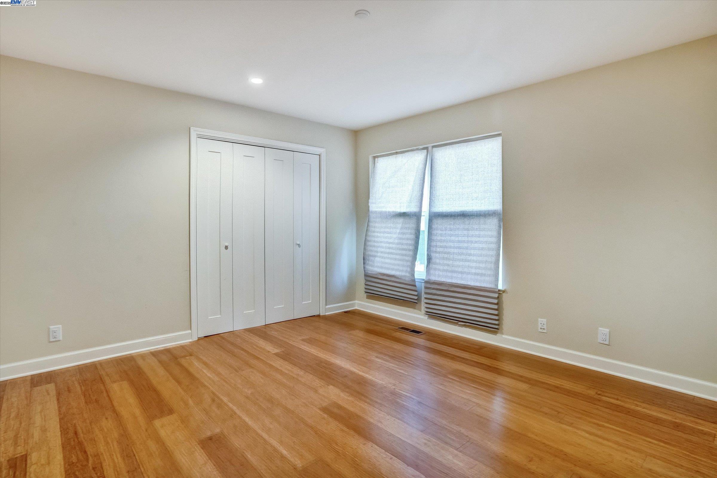 Detail Gallery Image 11 of 22 For 1251 Madera Ave, Menlo Park,  CA 94025 - 3 Beds | 2 Baths