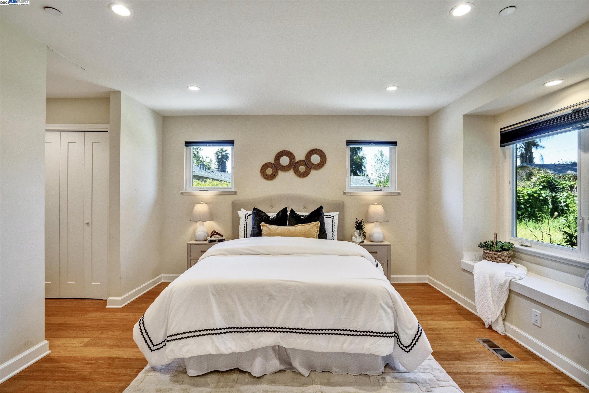 Detail Gallery Image 17 of 22 For 1251 Madera Ave, Menlo Park,  CA 94025 - 3 Beds | 2 Baths