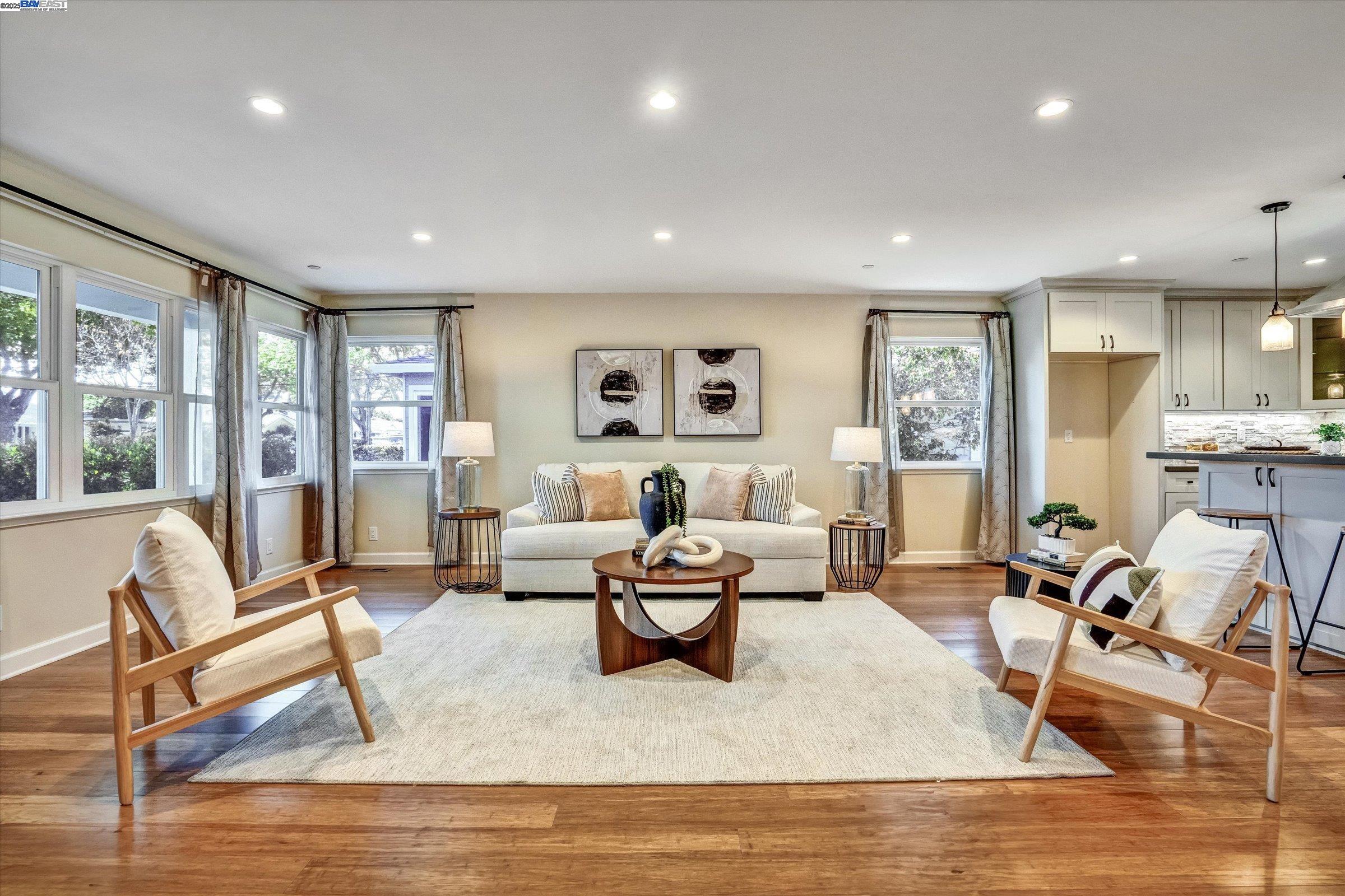 Detail Gallery Image 3 of 22 For 1251 Madera Ave, Menlo Park,  CA 94025 - 3 Beds | 2 Baths