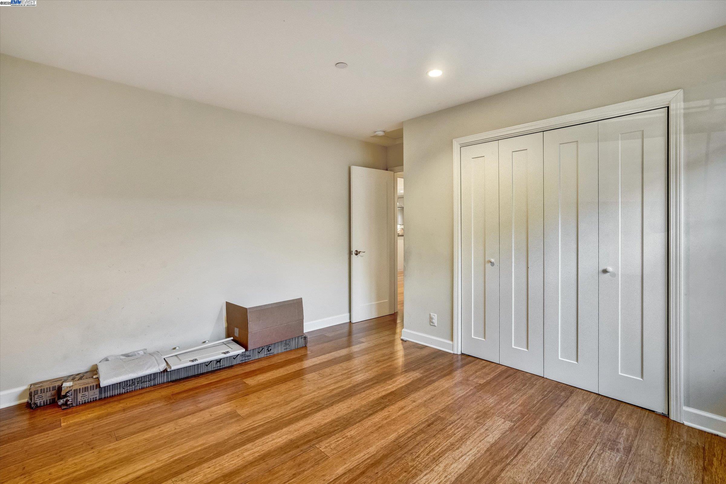 Detail Gallery Image 10 of 22 For 1251 Madera Ave, Menlo Park,  CA 94025 - 3 Beds | 2 Baths