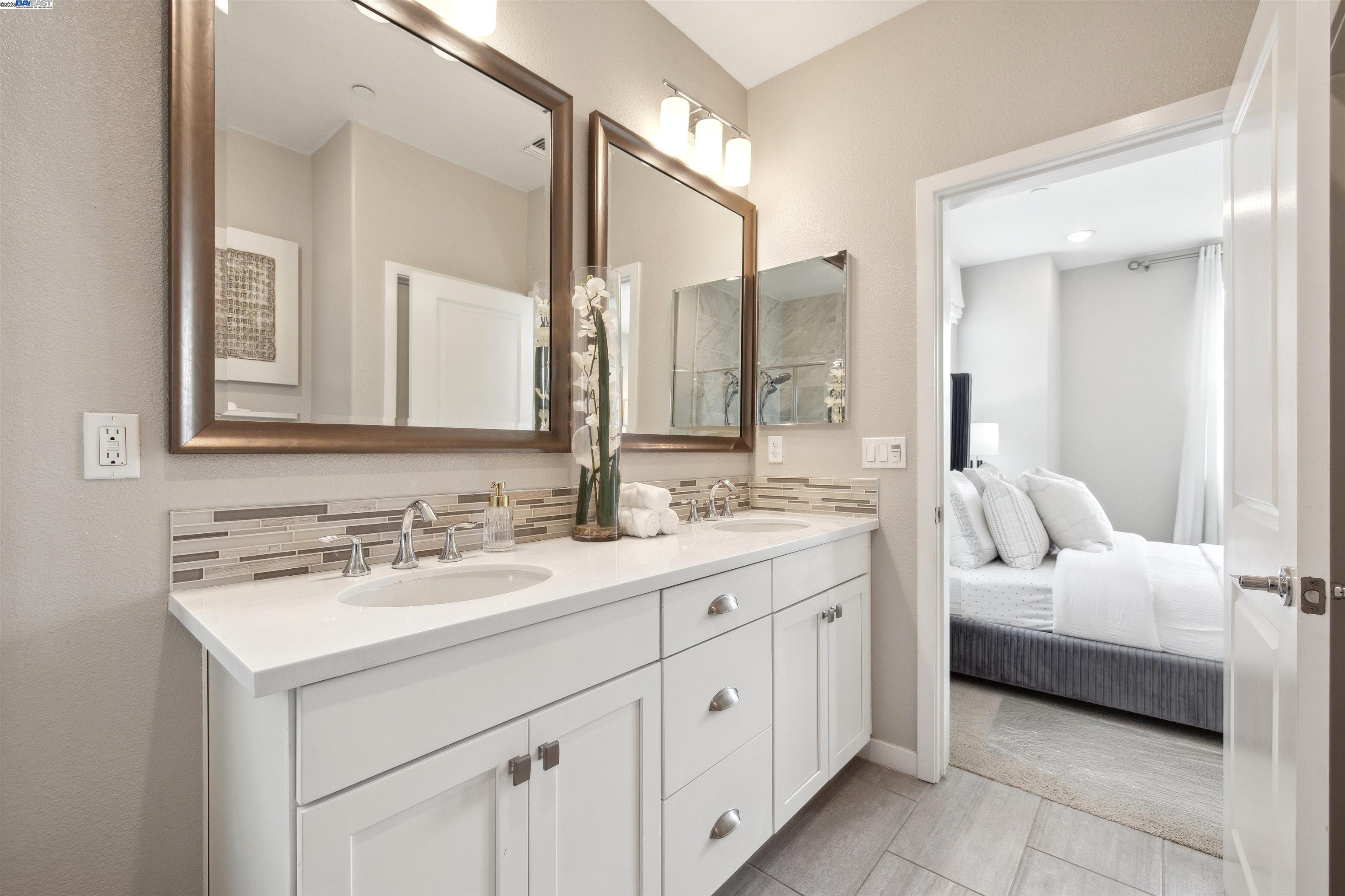 Detail Gallery Image 21 of 33 For 50 Tidal Way, San Mateo,  CA 94401-0000 - 3 Beds | 2/1 Baths