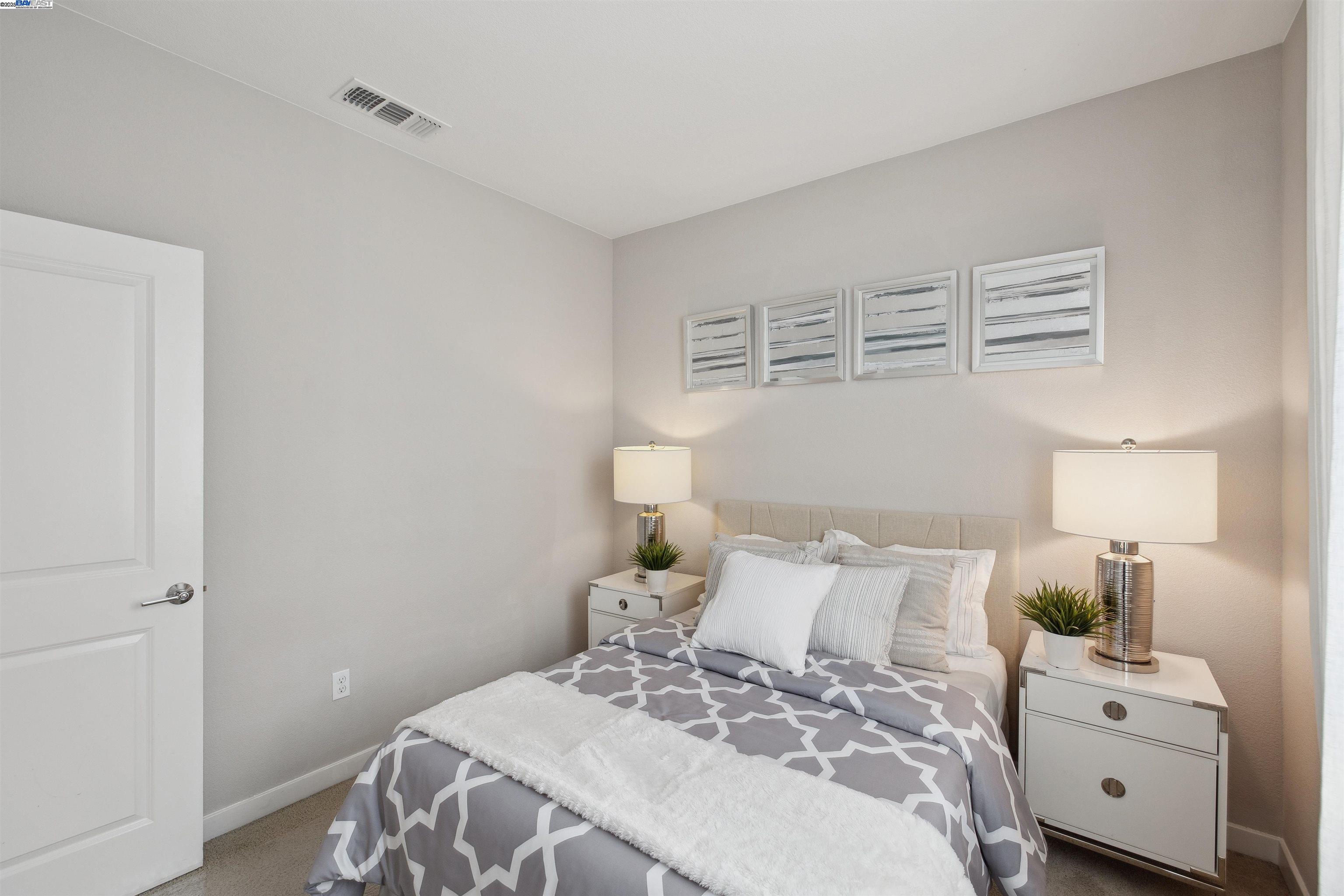 Detail Gallery Image 24 of 33 For 50 Tidal Way, San Mateo,  CA 94401-0000 - 3 Beds | 2/1 Baths