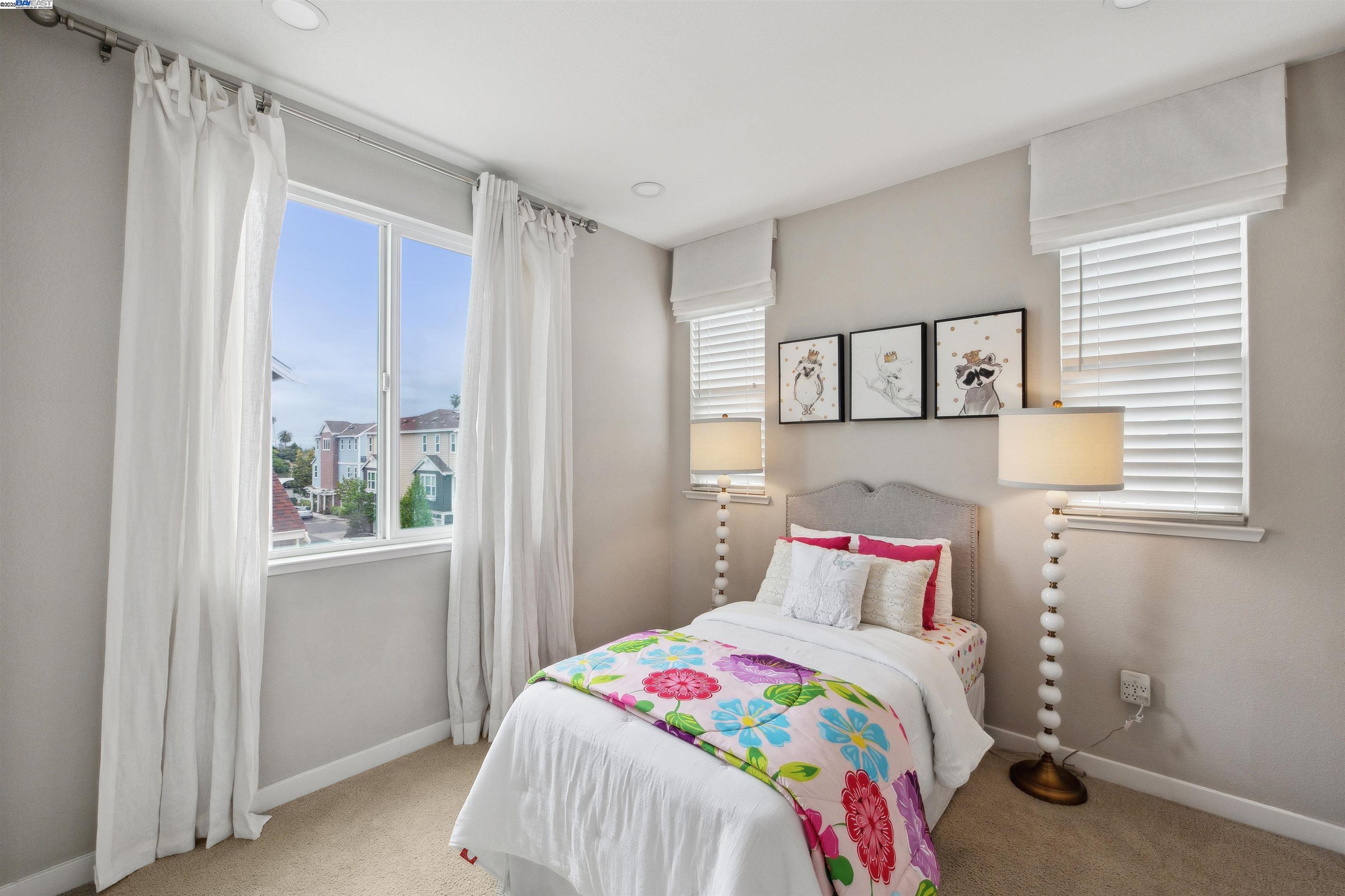 Detail Gallery Image 26 of 33 For 50 Tidal Way, San Mateo,  CA 94401-0000 - 3 Beds | 2/1 Baths