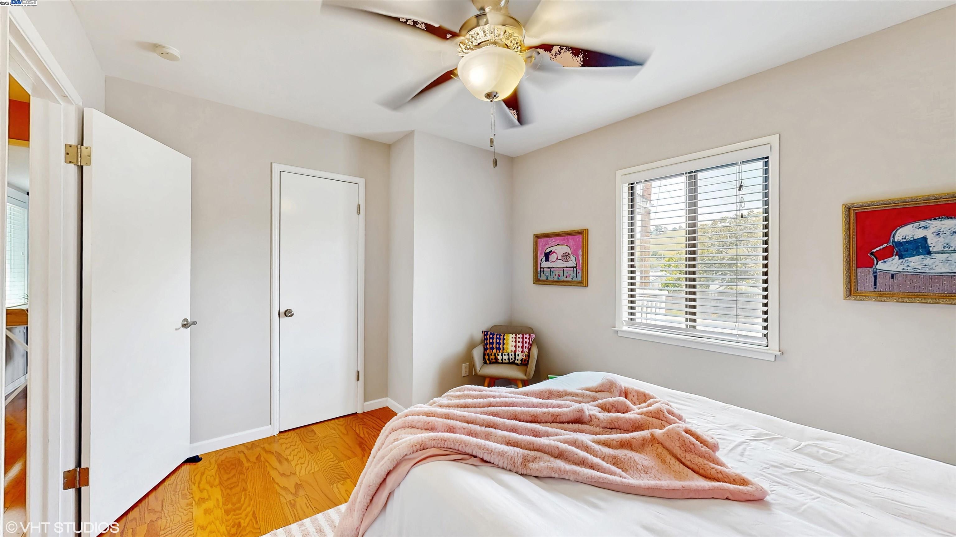 property-img