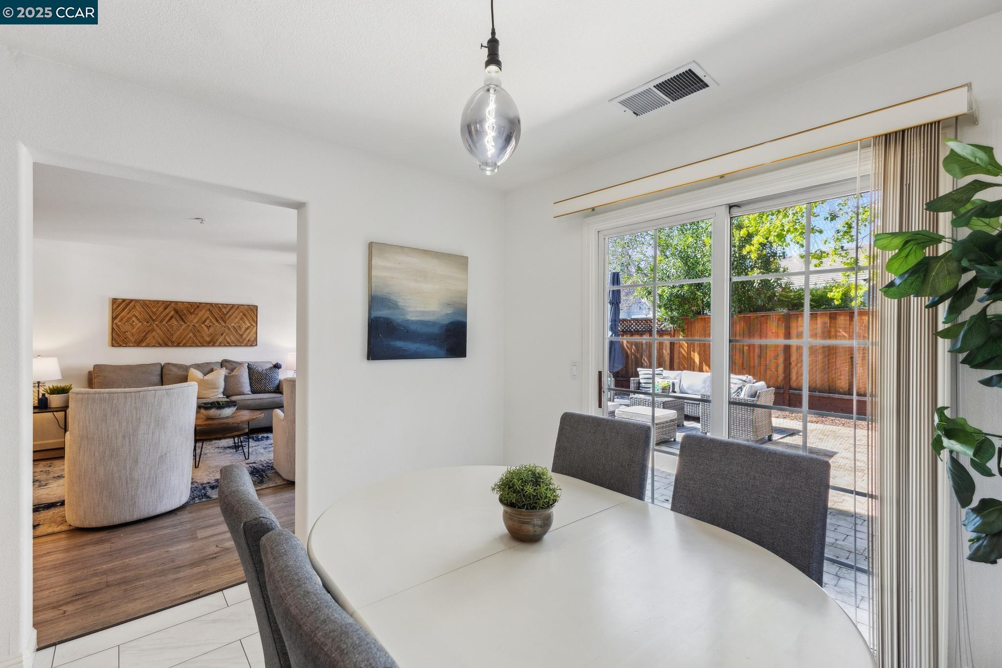 Detail Gallery Image 17 of 51 For 1810 Corte Cava, Livermore,  CA 94551 - 3 Beds | 2/1 Baths