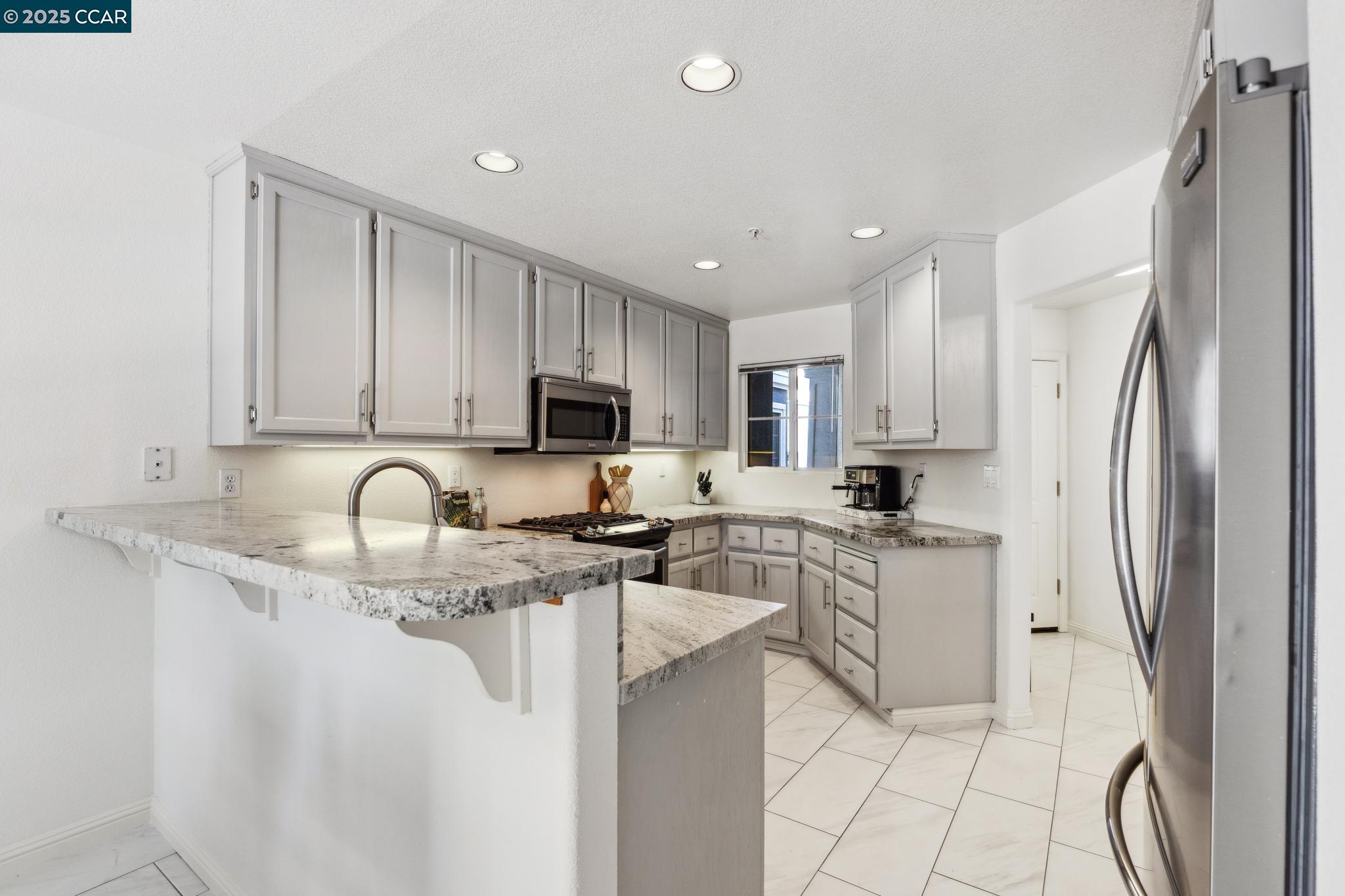 Detail Gallery Image 18 of 51 For 1810 Corte Cava, Livermore,  CA 94551 - 3 Beds | 2/1 Baths