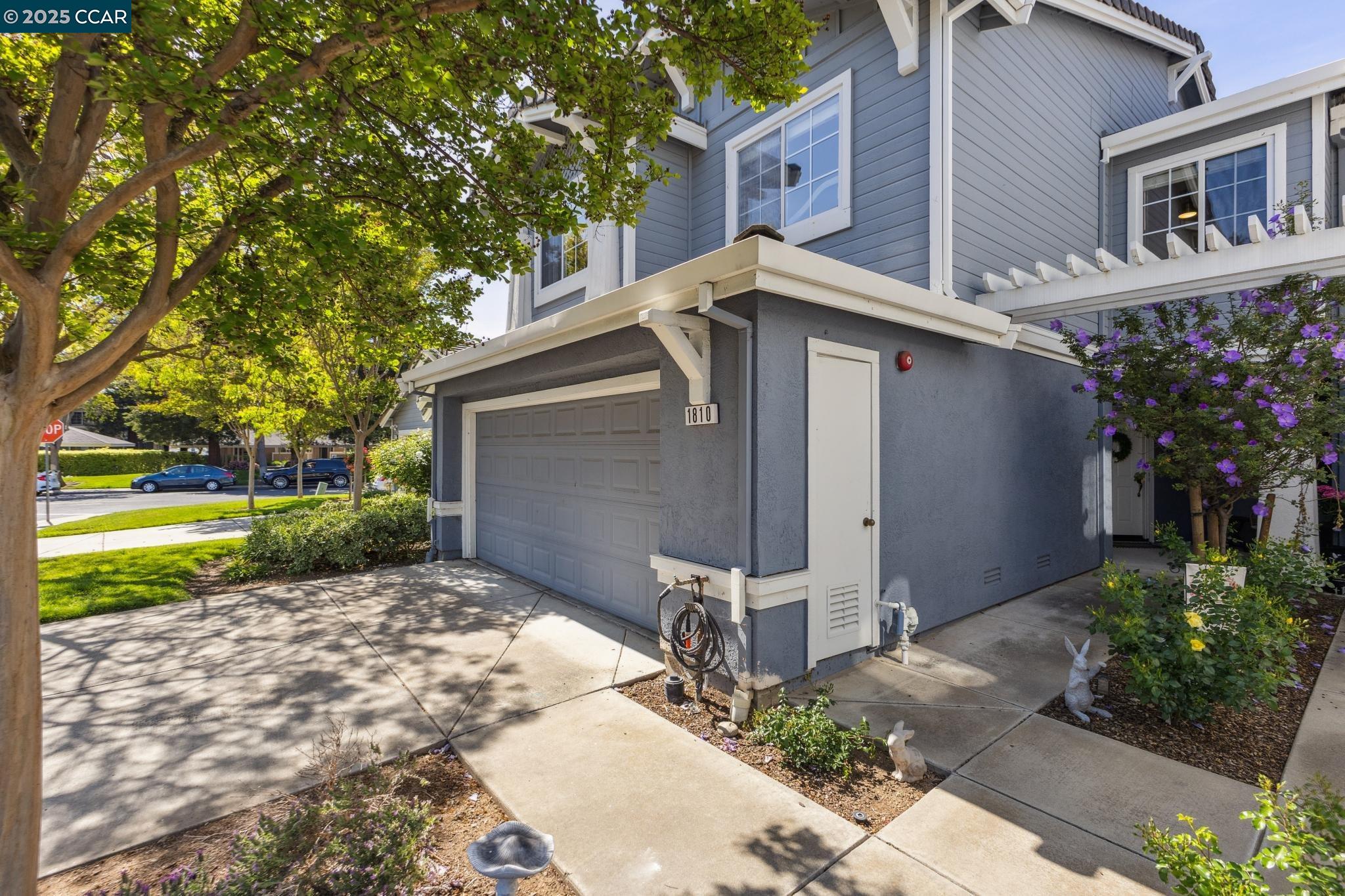 Detail Gallery Image 3 of 51 For 1810 Corte Cava, Livermore,  CA 94551 - 3 Beds | 2/1 Baths