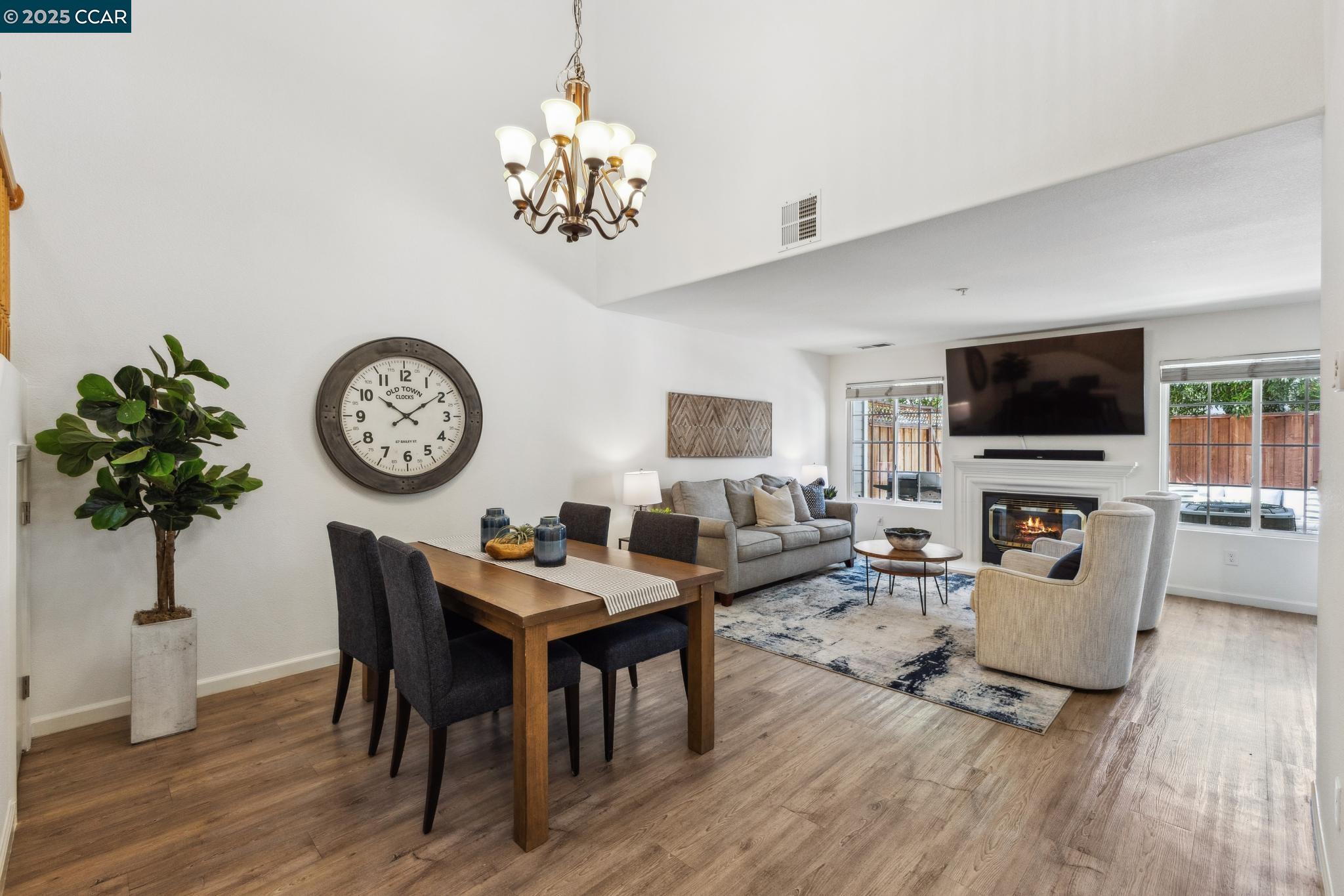Detail Gallery Image 8 of 51 For 1810 Corte Cava, Livermore,  CA 94551 - 3 Beds | 2/1 Baths