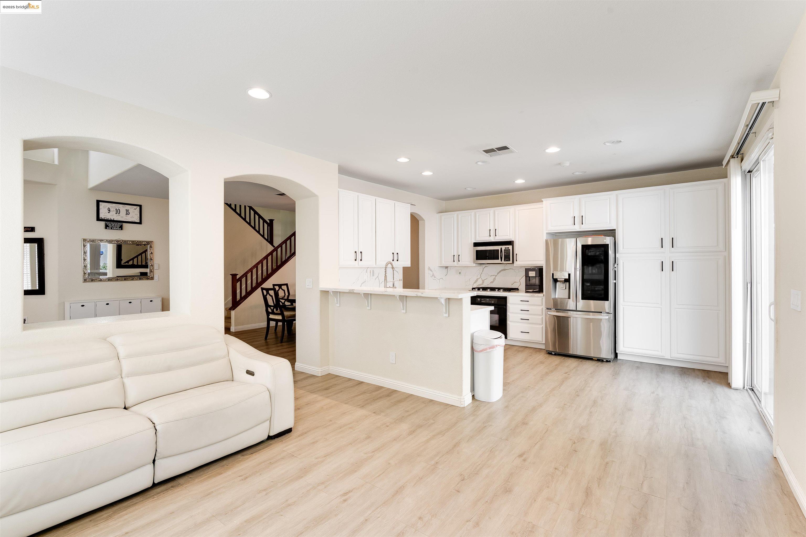 Detail Gallery Image 14 of 56 For 569 Primitivo Ct, Fairfield,  CA 94534 - 4 Beds | 2/1 Baths
