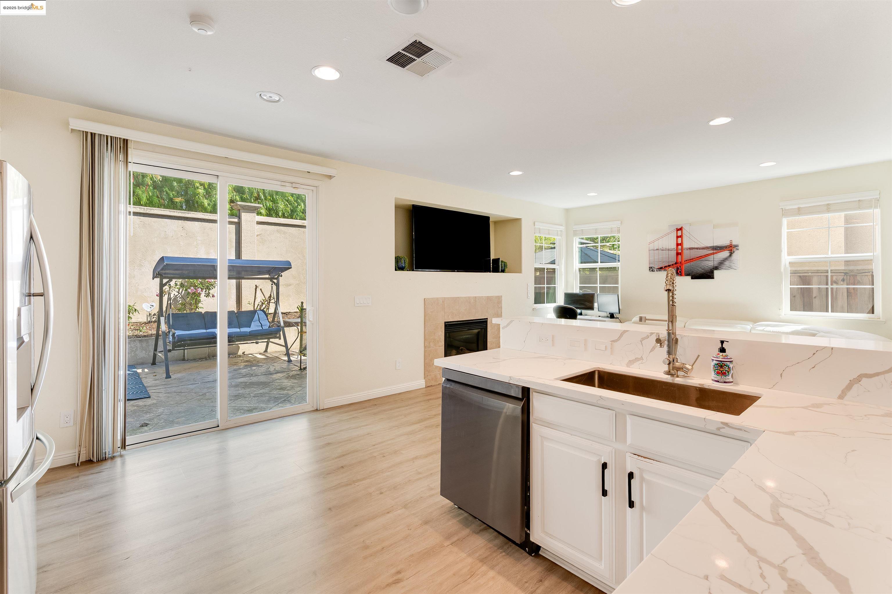Detail Gallery Image 20 of 56 For 569 Primitivo Ct, Fairfield,  CA 94534 - 4 Beds | 2/1 Baths