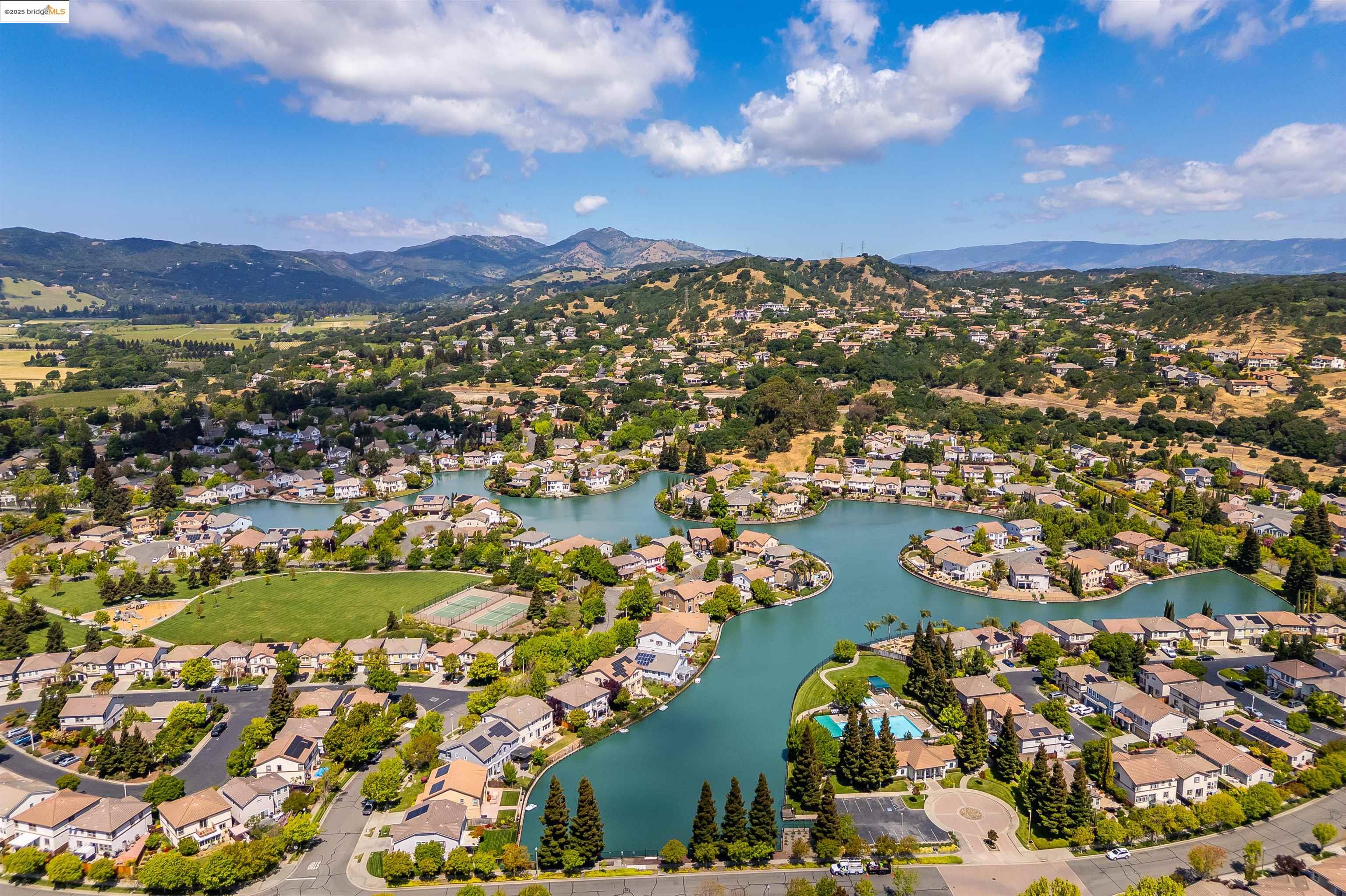 Detail Gallery Image 53 of 56 For 569 Primitivo Ct, Fairfield,  CA 94534 - 4 Beds | 2/1 Baths