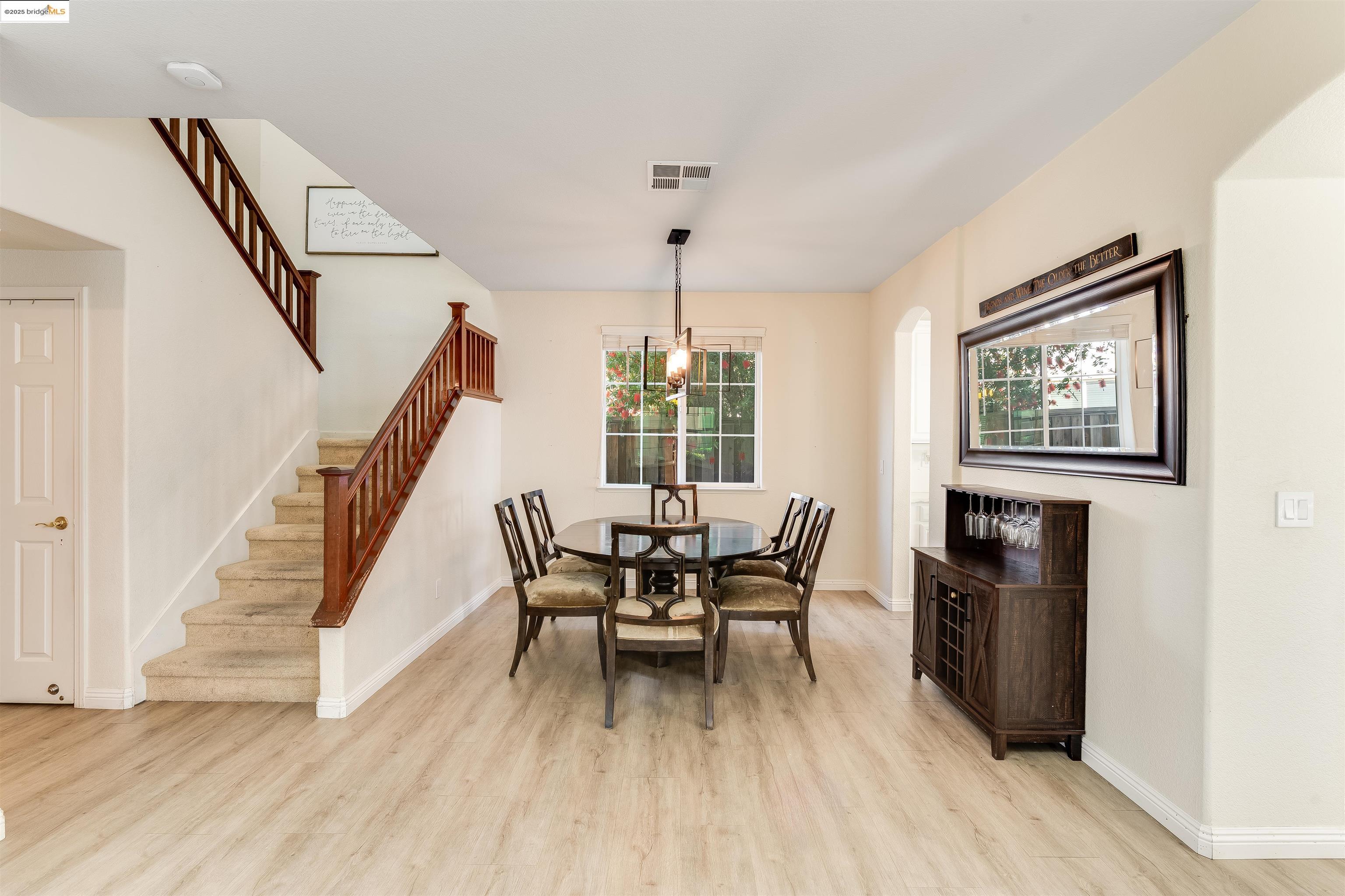 Detail Gallery Image 8 of 56 For 569 Primitivo Ct, Fairfield,  CA 94534 - 4 Beds | 2/1 Baths