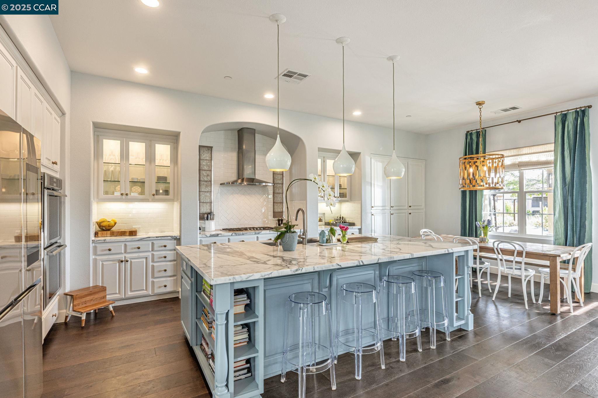 Detail Gallery Image 7 of 57 For 5415 Belarus St, Danville,  CA 94506 - 5 Beds | 4/1 Baths