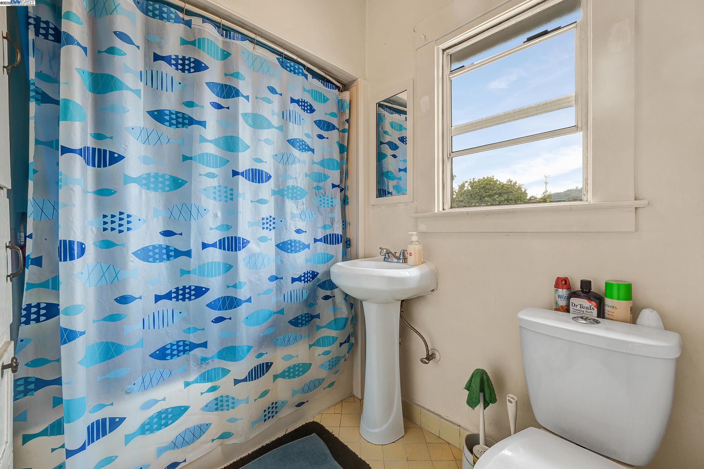 Detail Gallery Image 12 of 34 For 6000 Macarthur Blvd., Oakland,  CA 94605 - – Beds | – Baths