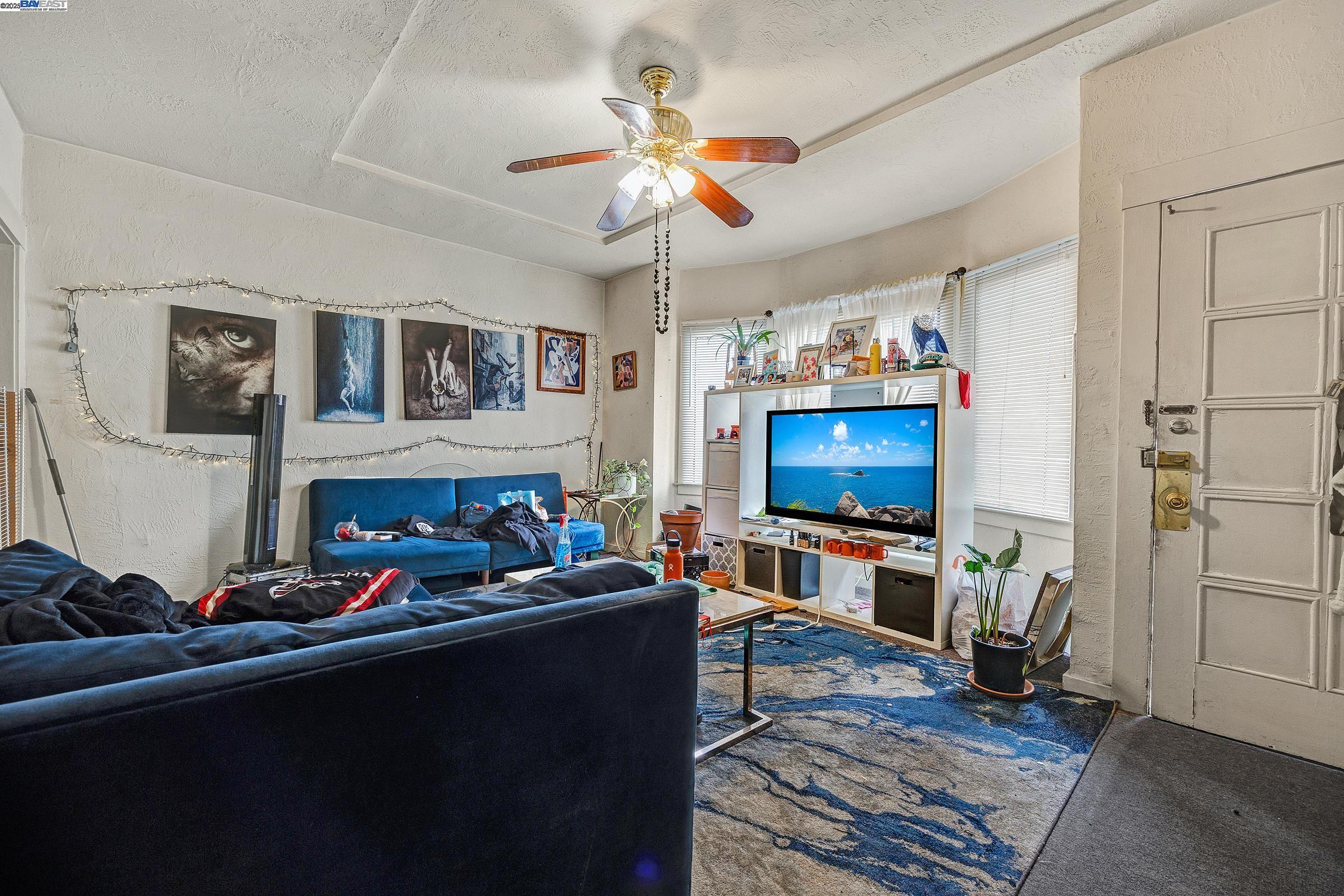 Detail Gallery Image 13 of 34 For 6000 Macarthur Blvd., Oakland,  CA 94605 - – Beds | – Baths