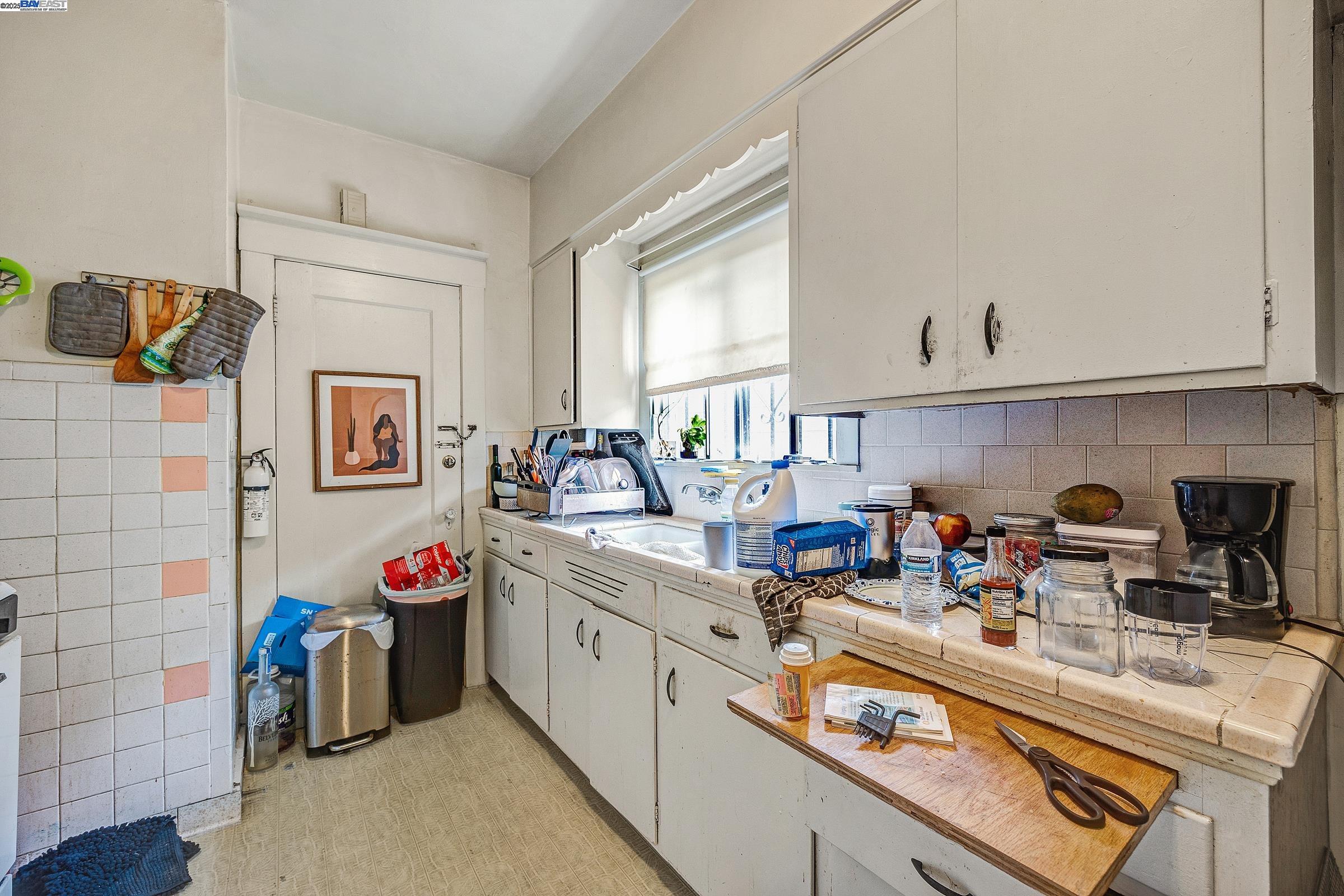 Detail Gallery Image 17 of 34 For 6000 Macarthur Blvd., Oakland,  CA 94605 - – Beds | – Baths