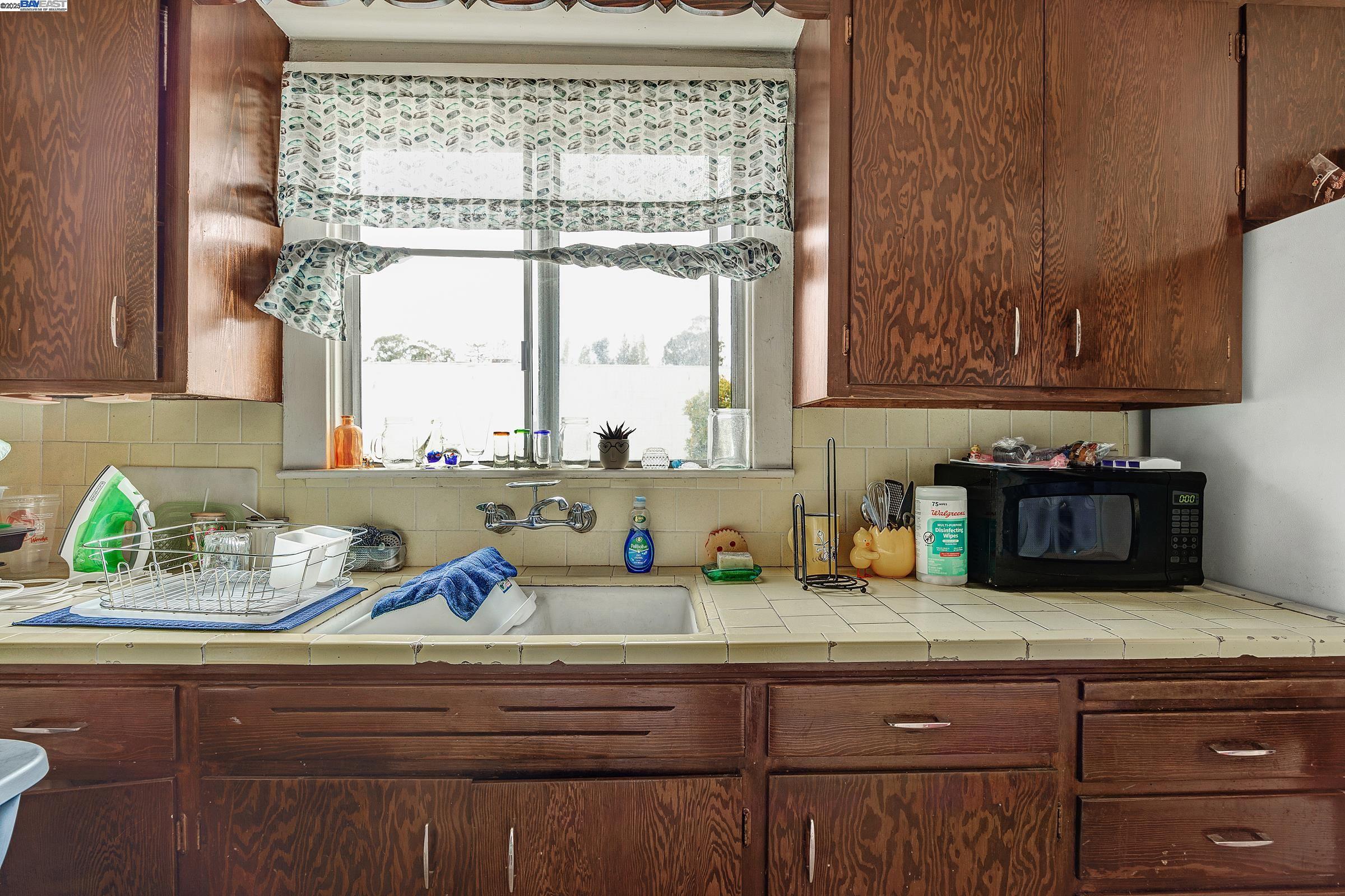 Detail Gallery Image 19 of 34 For 6000 Macarthur Blvd., Oakland,  CA 94605 - – Beds | – Baths