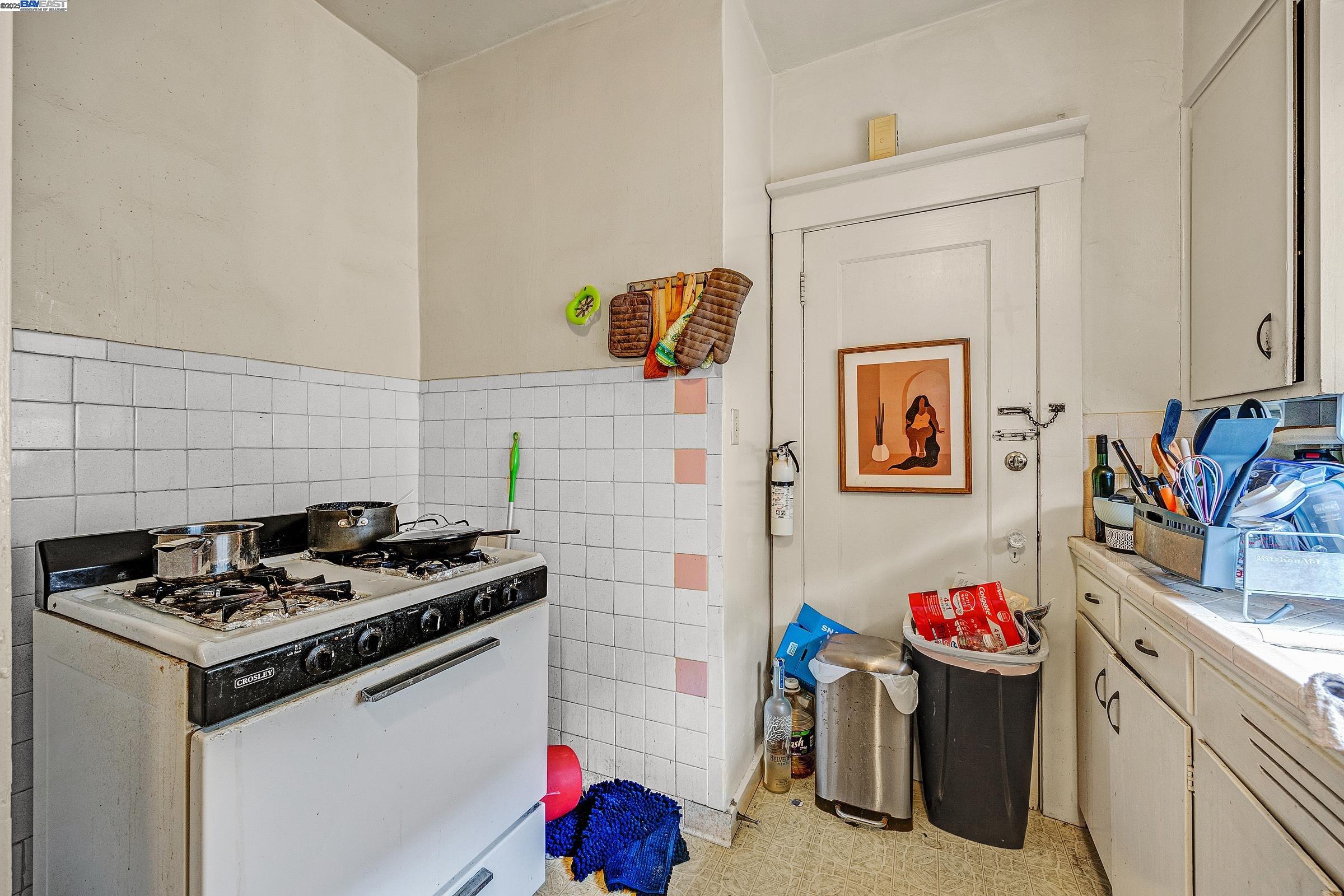 Detail Gallery Image 22 of 34 For 6000 Macarthur Blvd., Oakland,  CA 94605 - – Beds | – Baths