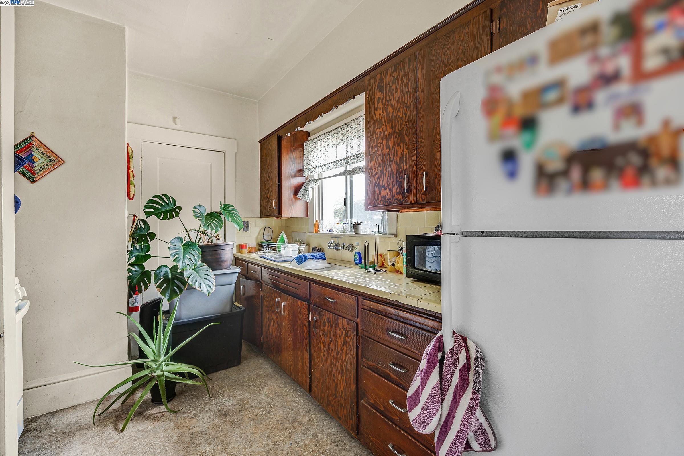 Detail Gallery Image 8 of 34 For 6000 Macarthur Blvd., Oakland,  CA 94605 - – Beds | – Baths