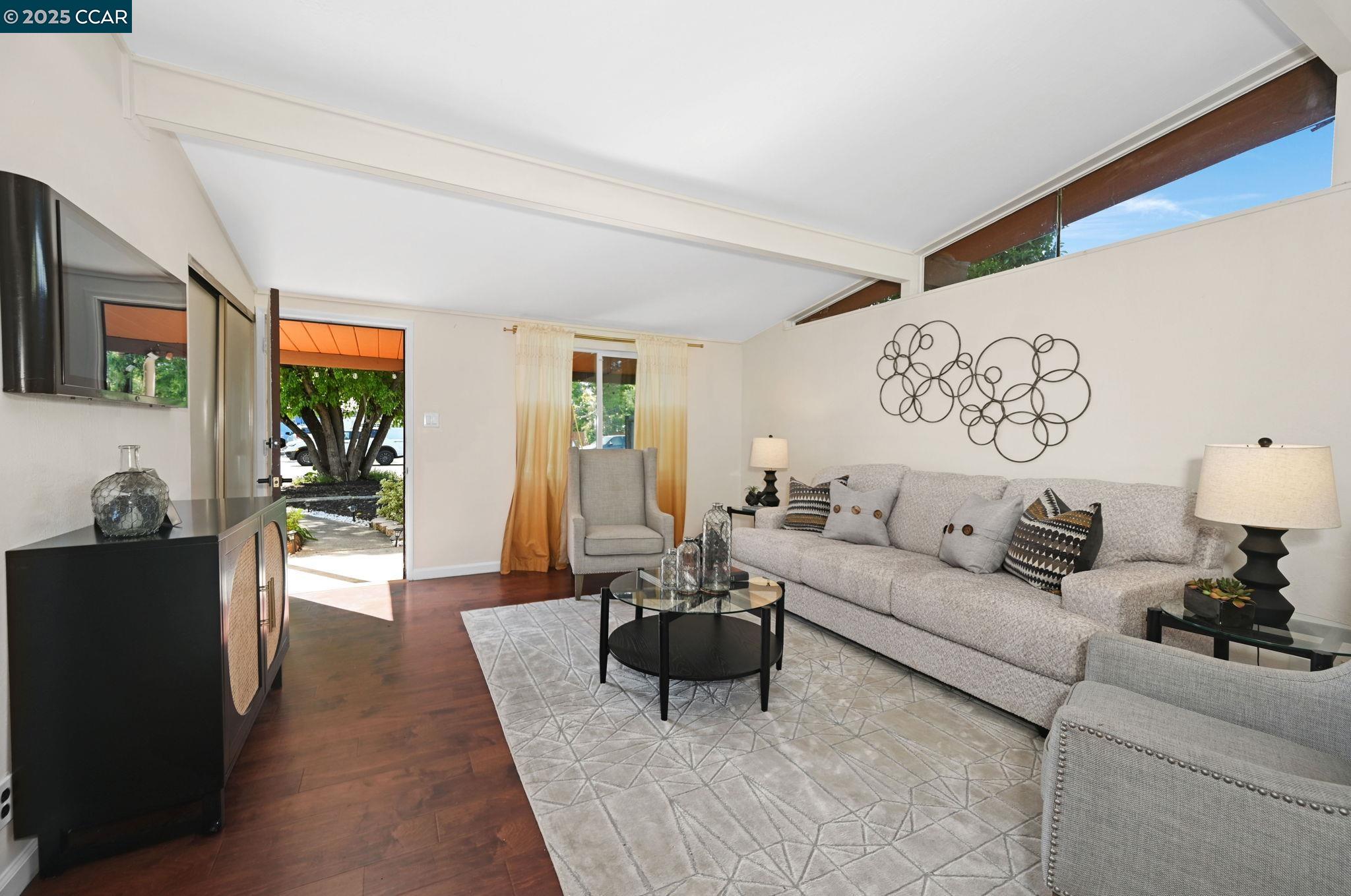 property-img