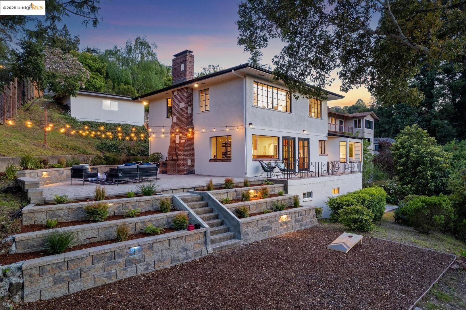 Detail Gallery Image 1 of 1 For 1127 Hillview Rd, Berkeley,  CA 94708 - 4 Beds | 3 Baths