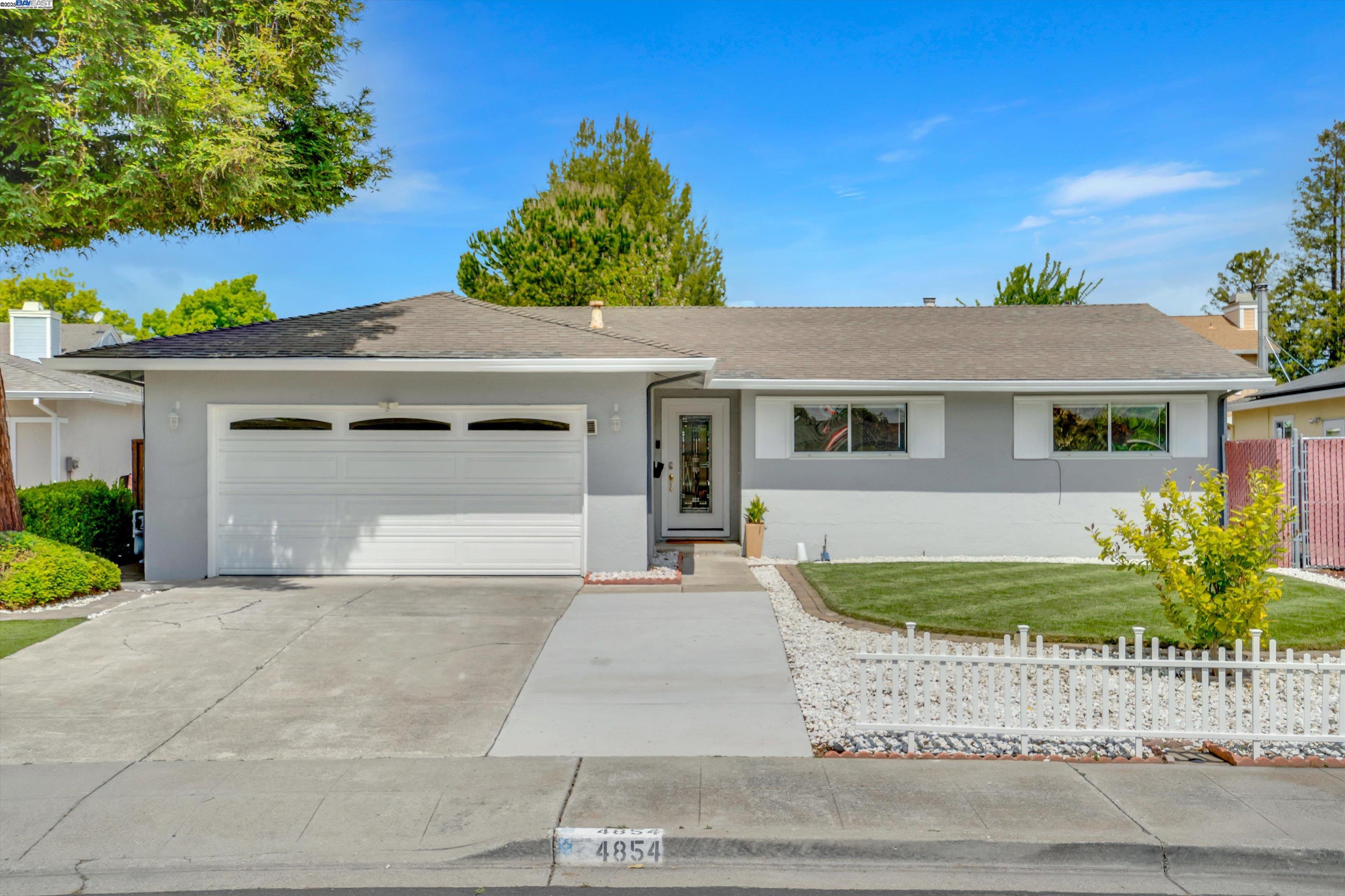 Detail Gallery Image 2 of 40 For 4854 Lantana Ave, Livermore,  CA 94551 - 3 Beds | 2 Baths