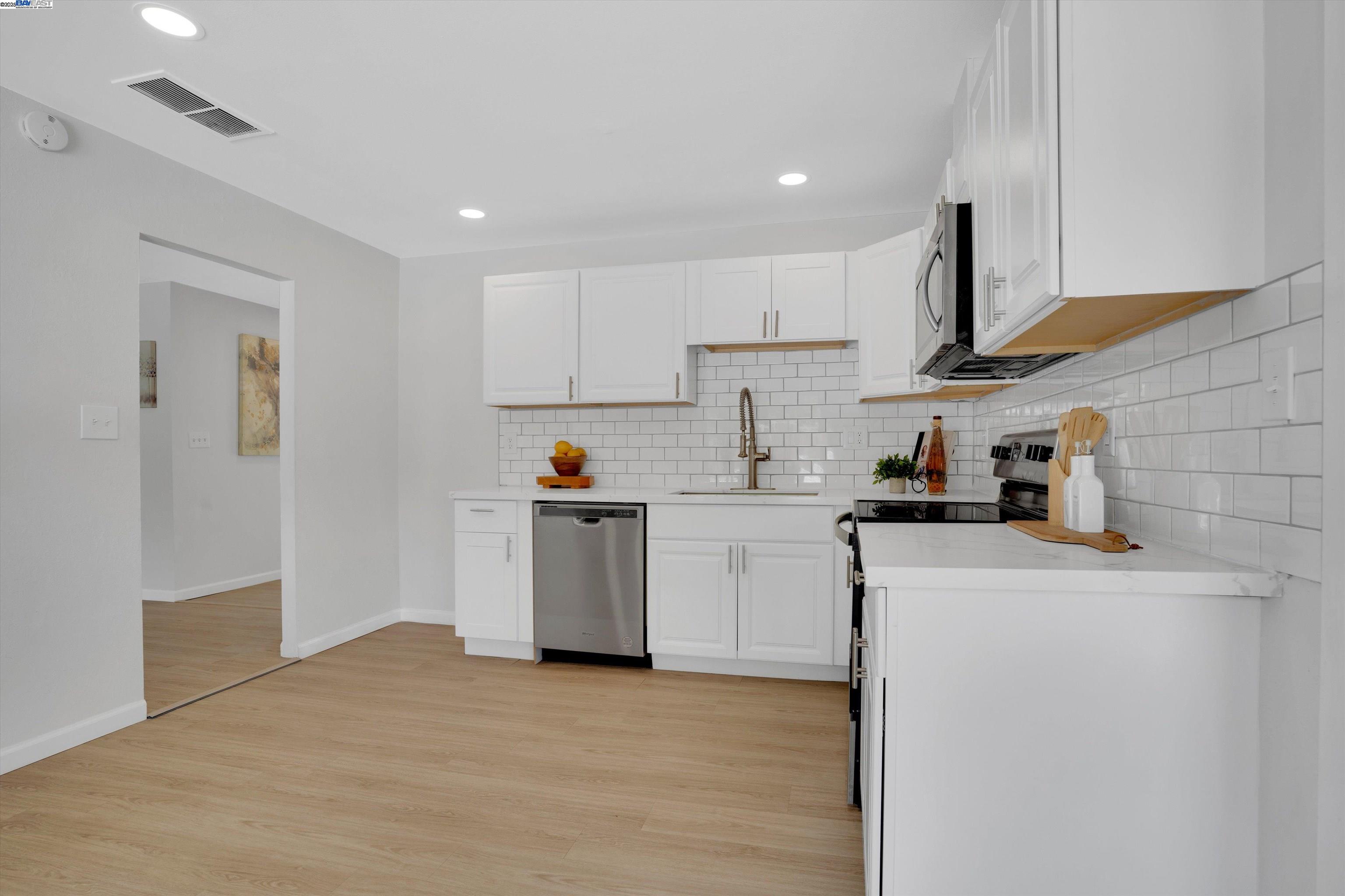 Detail Gallery Image 12 of 40 For 4854 Lantana Ave, Livermore,  CA 94551 - 3 Beds | 2 Baths