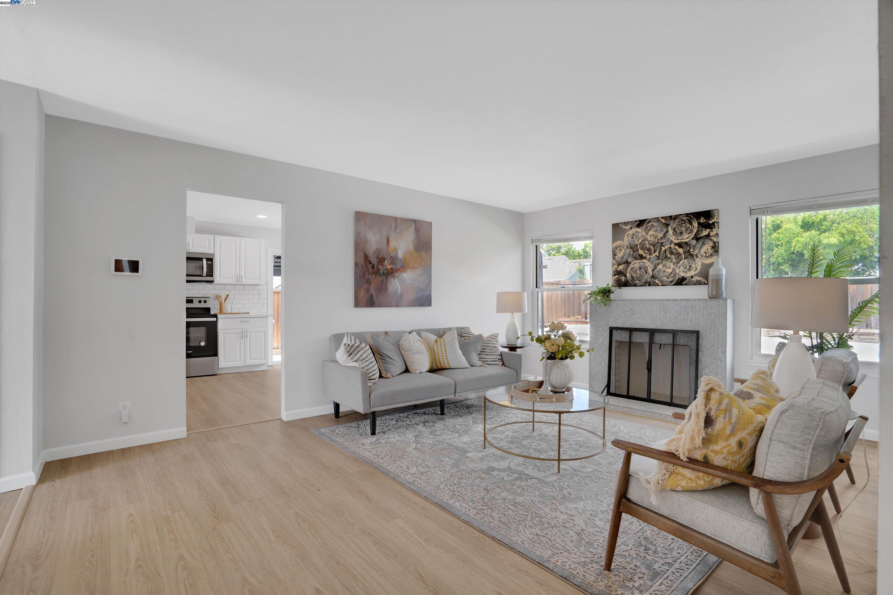 Detail Gallery Image 4 of 40 For 4854 Lantana Ave, Livermore,  CA 94551 - 3 Beds | 2 Baths