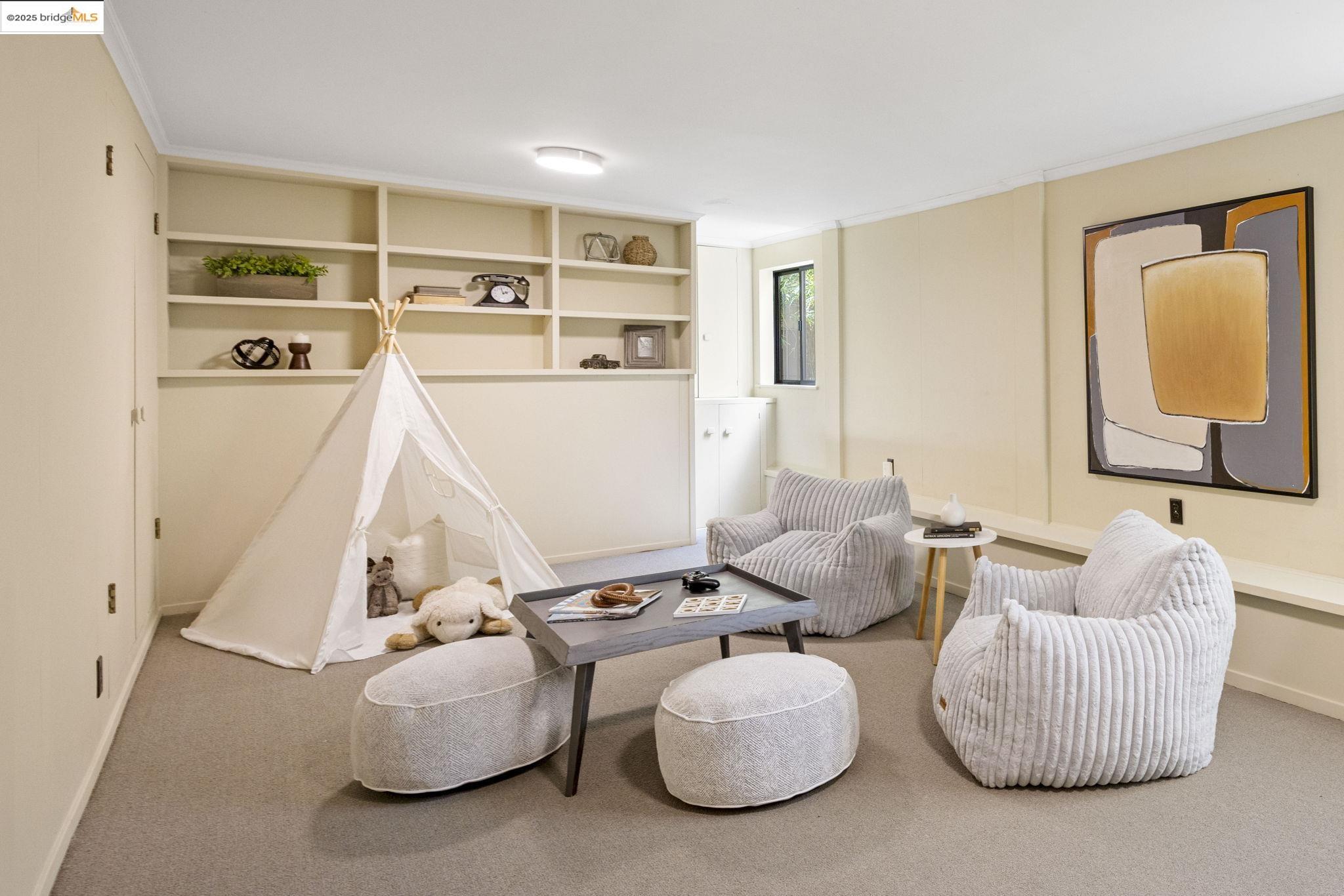 Detail Gallery Image 24 of 39 For 38 La Salle Ave, Piedmont,  CA 94611 - 4 Beds | 3 Baths