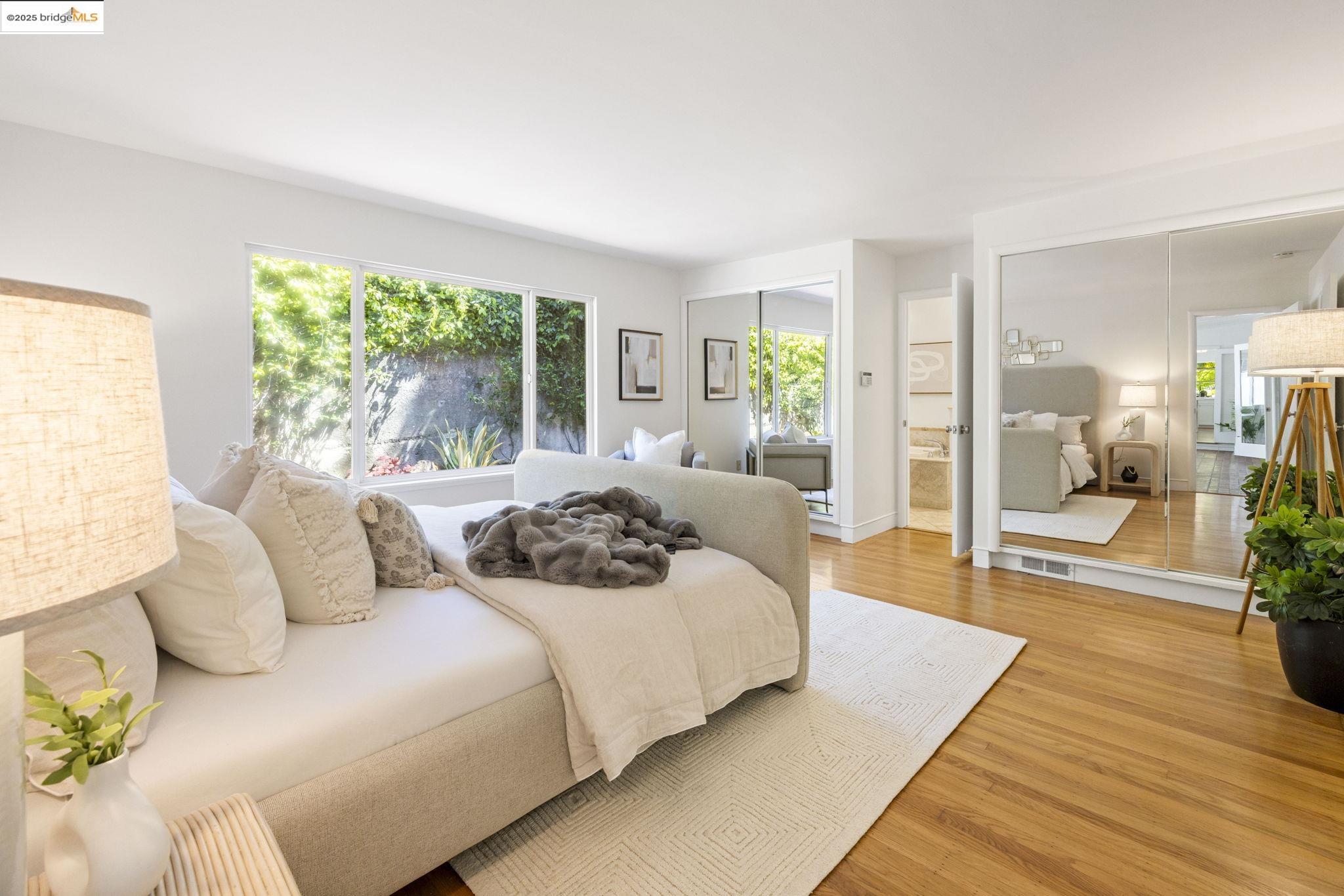 Detail Gallery Image 26 of 39 For 38 La Salle Ave, Piedmont,  CA 94611 - 4 Beds | 3 Baths