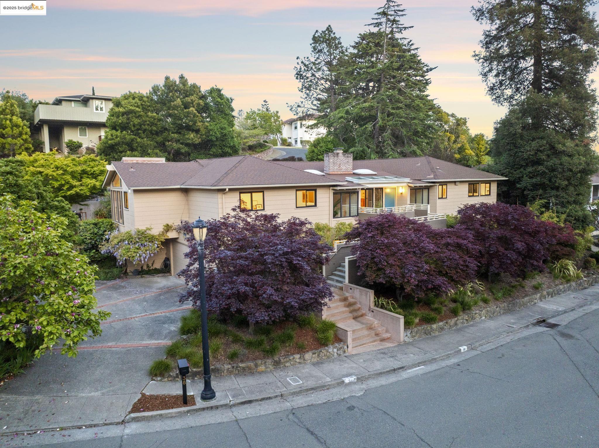 Detail Gallery Image 39 of 39 For 38 La Salle Ave, Piedmont,  CA 94611 - 4 Beds | 3 Baths