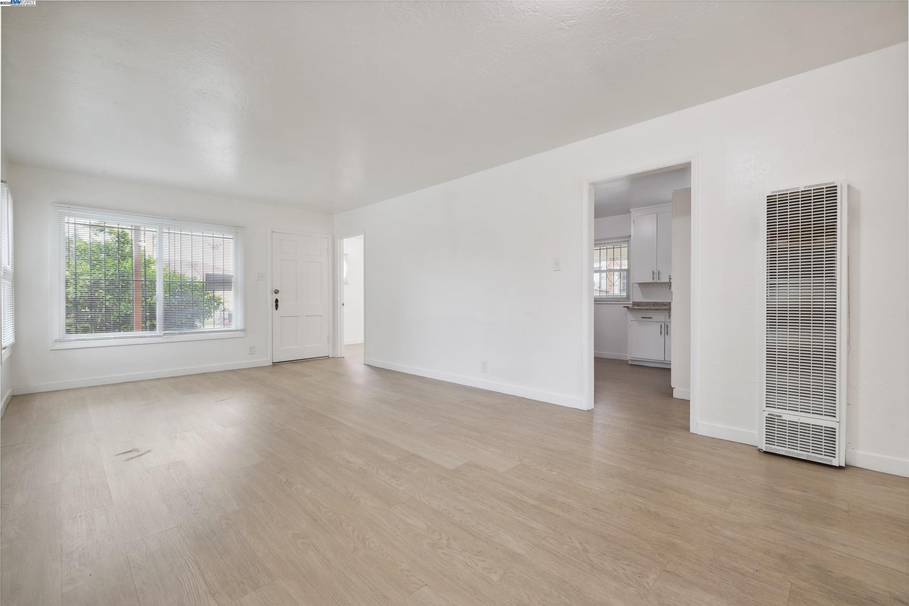 6601 Eastlawn St, Oakland, California 94621, 3 Bedrooms Bedrooms, 5 Rooms Rooms,1 BathroomBathrooms,Residential,For Sale,6601 Eastlawn St,41095467