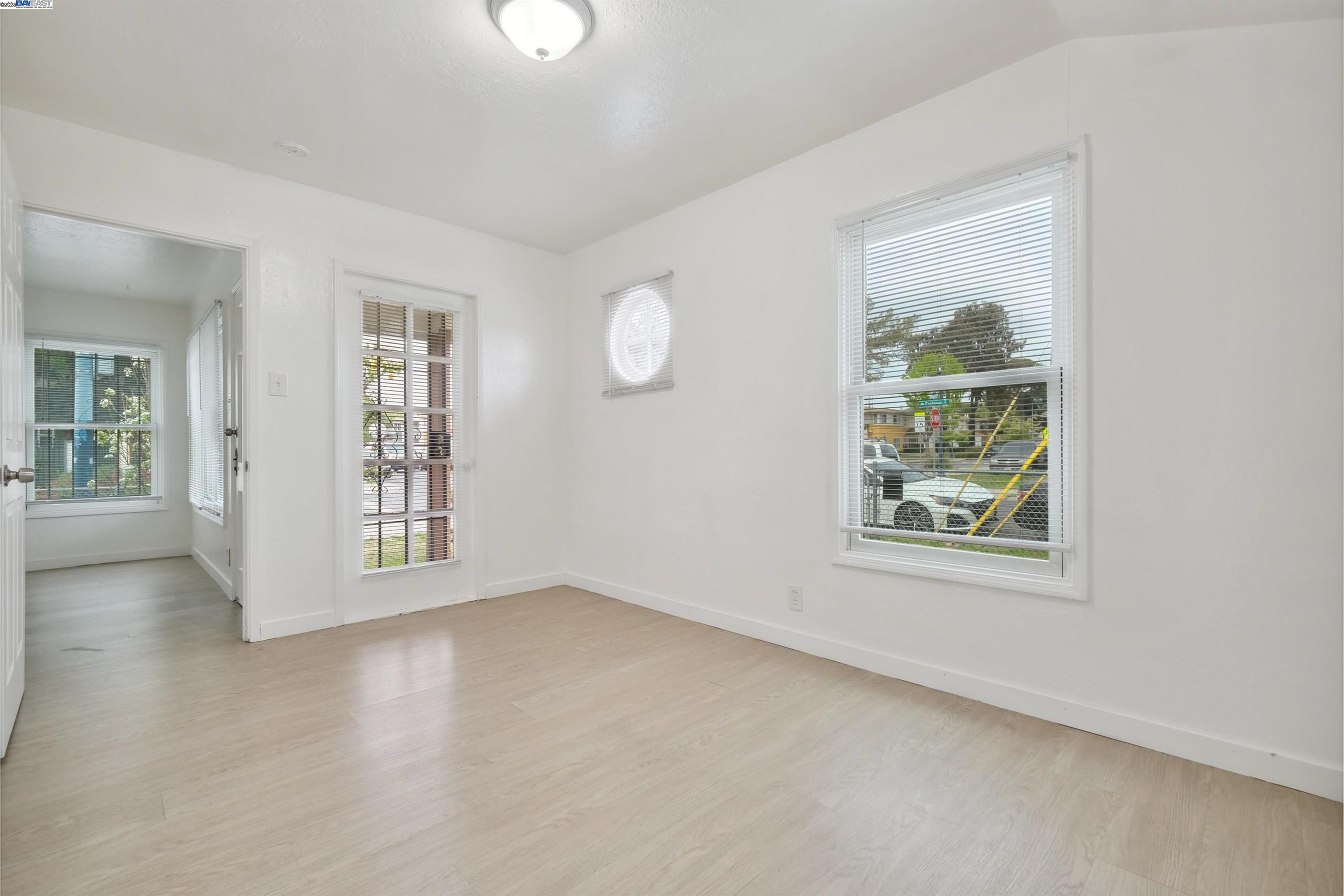 6601 Eastlawn St, Oakland, California 94621, 3 Bedrooms Bedrooms, 5 Rooms Rooms,1 BathroomBathrooms,Residential,For Sale,6601 Eastlawn St,41095467