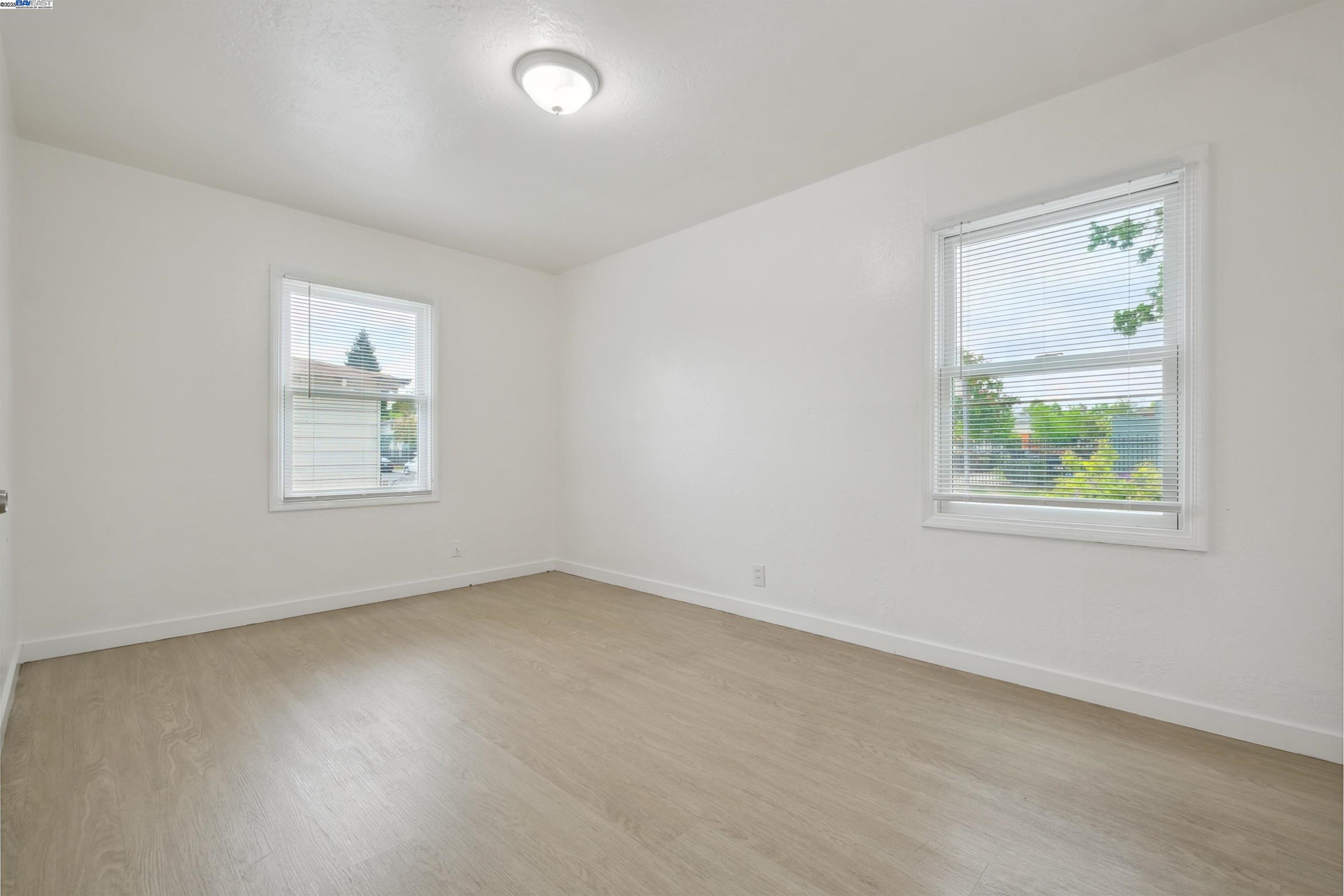6601 Eastlawn St, Oakland, California 94621, 3 Bedrooms Bedrooms, 5 Rooms Rooms,1 BathroomBathrooms,Residential,For Sale,6601 Eastlawn St,41095467