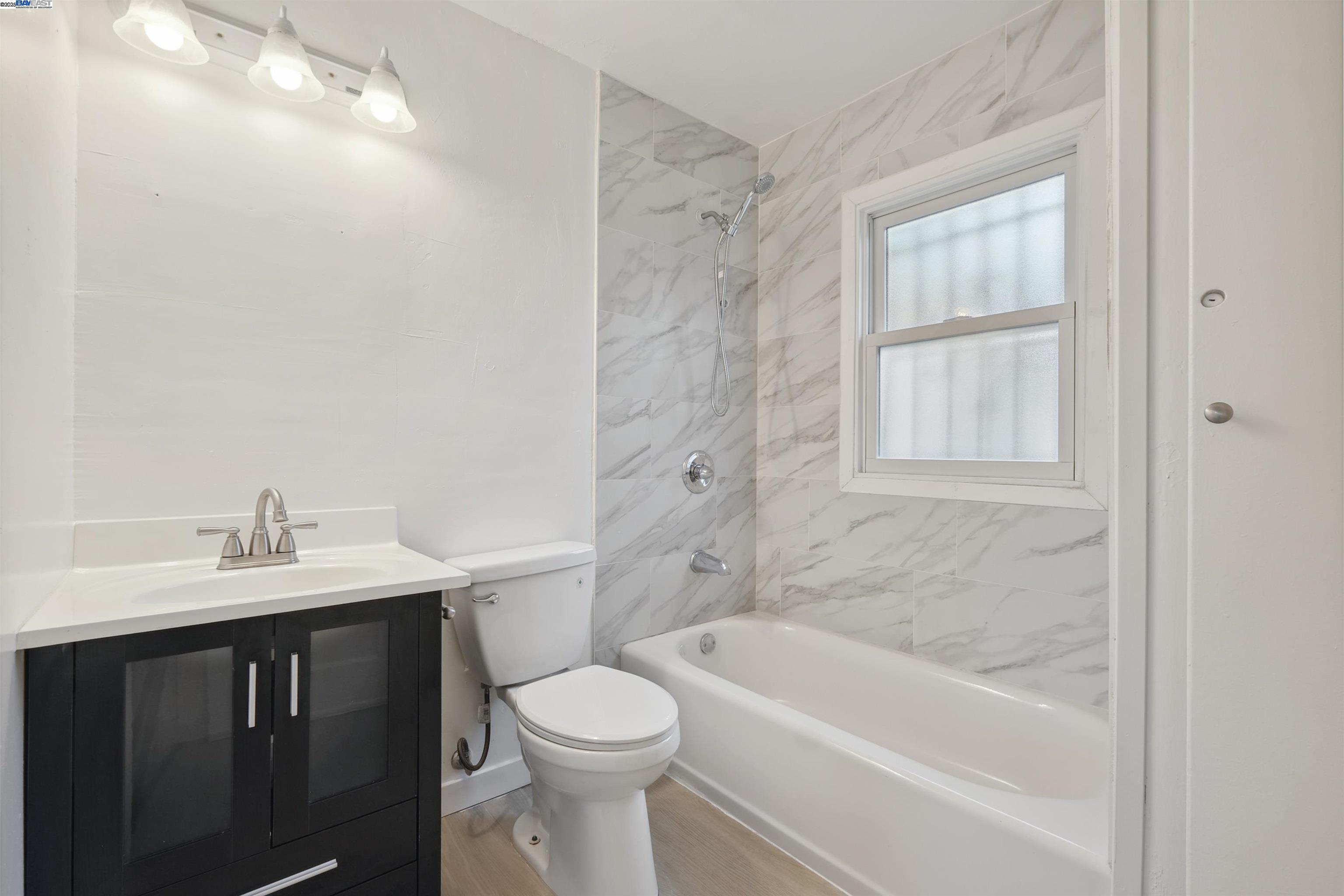 6601 Eastlawn St, Oakland, California 94621, 3 Bedrooms Bedrooms, 5 Rooms Rooms,1 BathroomBathrooms,Residential,For Sale,6601 Eastlawn St,41095467